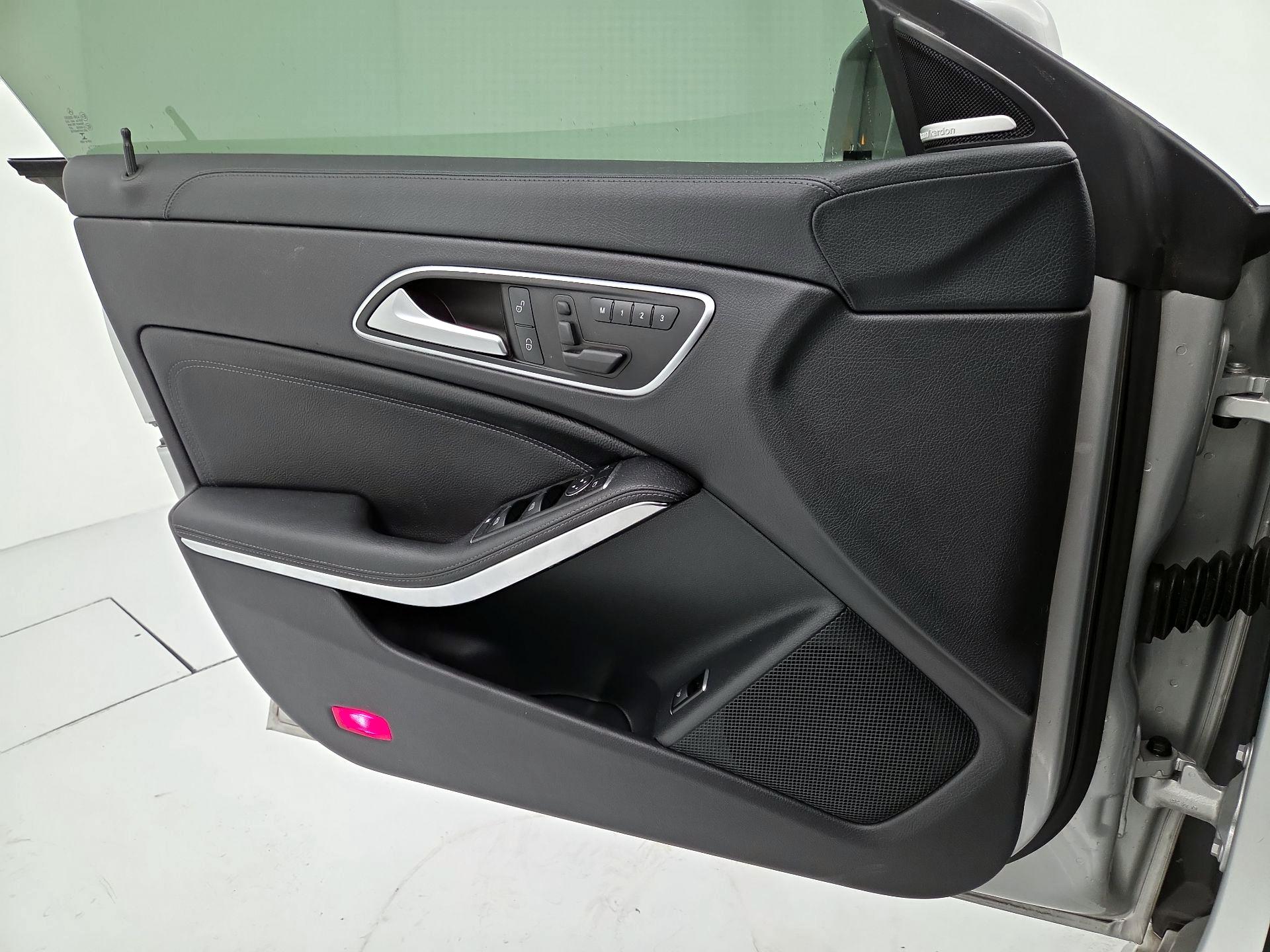 Thumbnail: 2015 Mercedes-Benz CLA - 12