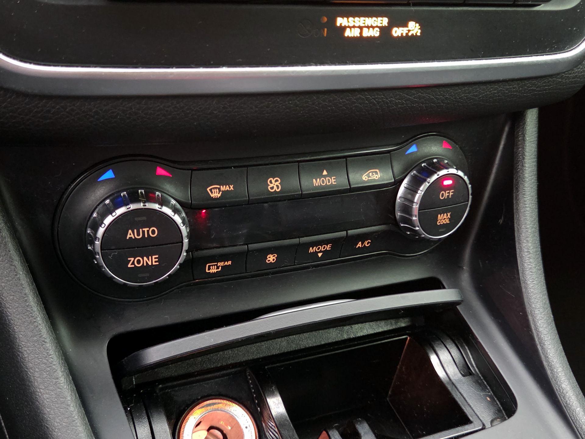 Thumbnail: 2015 Mercedes-Benz CLA - 16