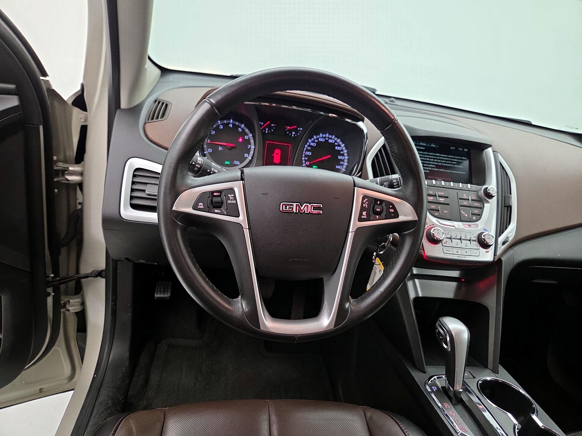 Thumbnail: 2015 GMC Terrain - 10