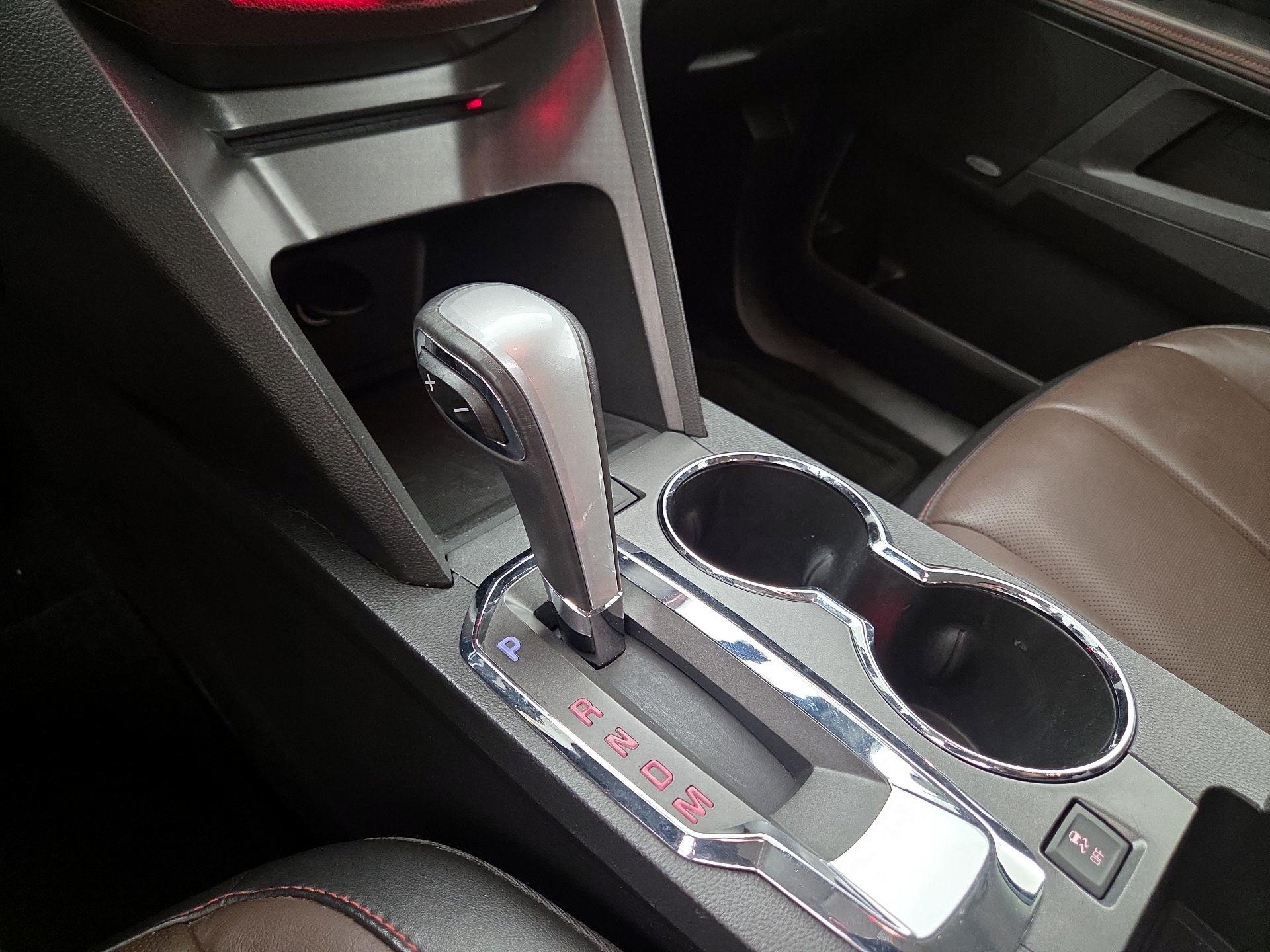 Thumbnail: 2015 GMC Terrain - 16