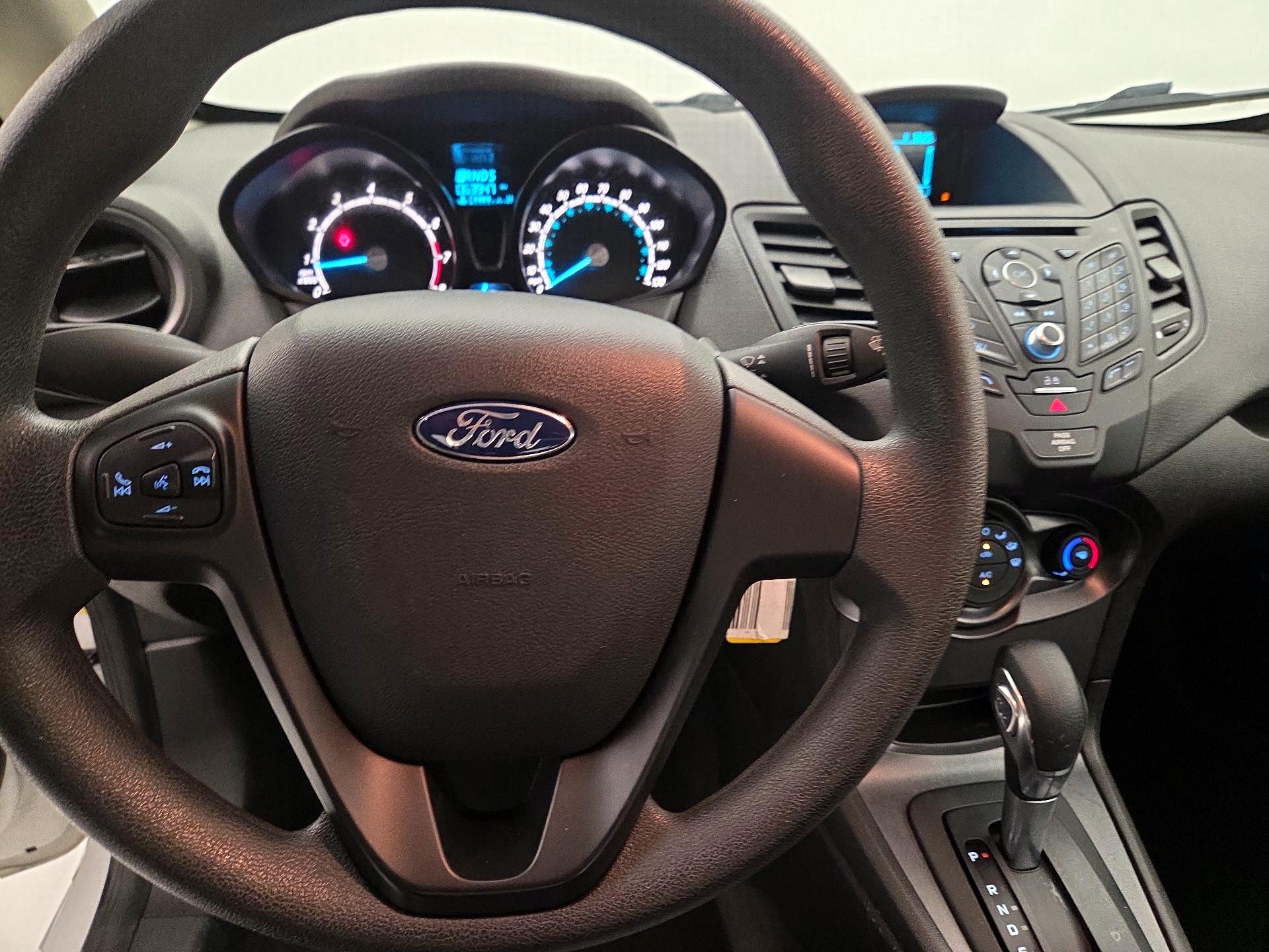 Thumbnail: 2016 Ford Fiesta - 10