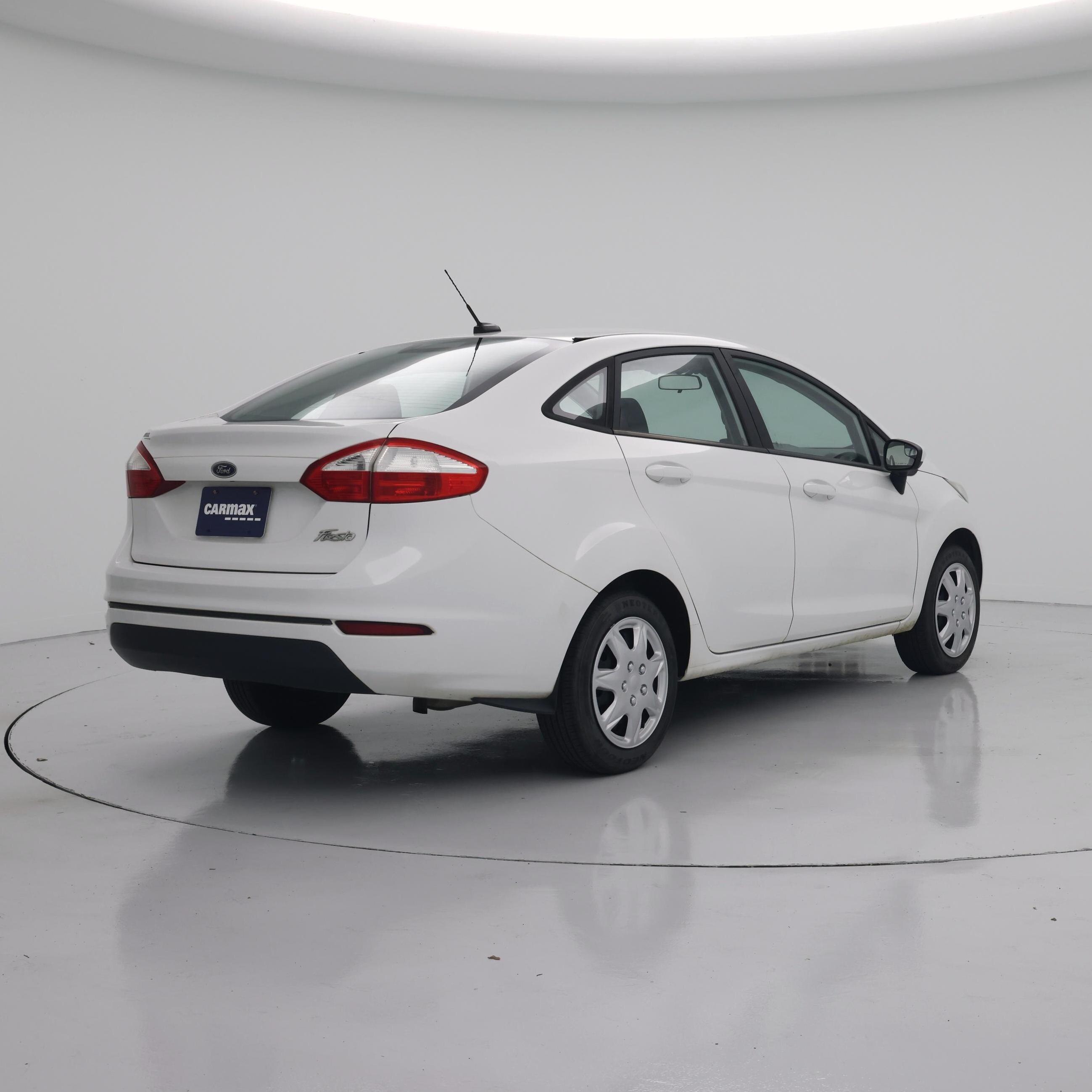 Thumbnail: 2016 Ford Fiesta - 8
