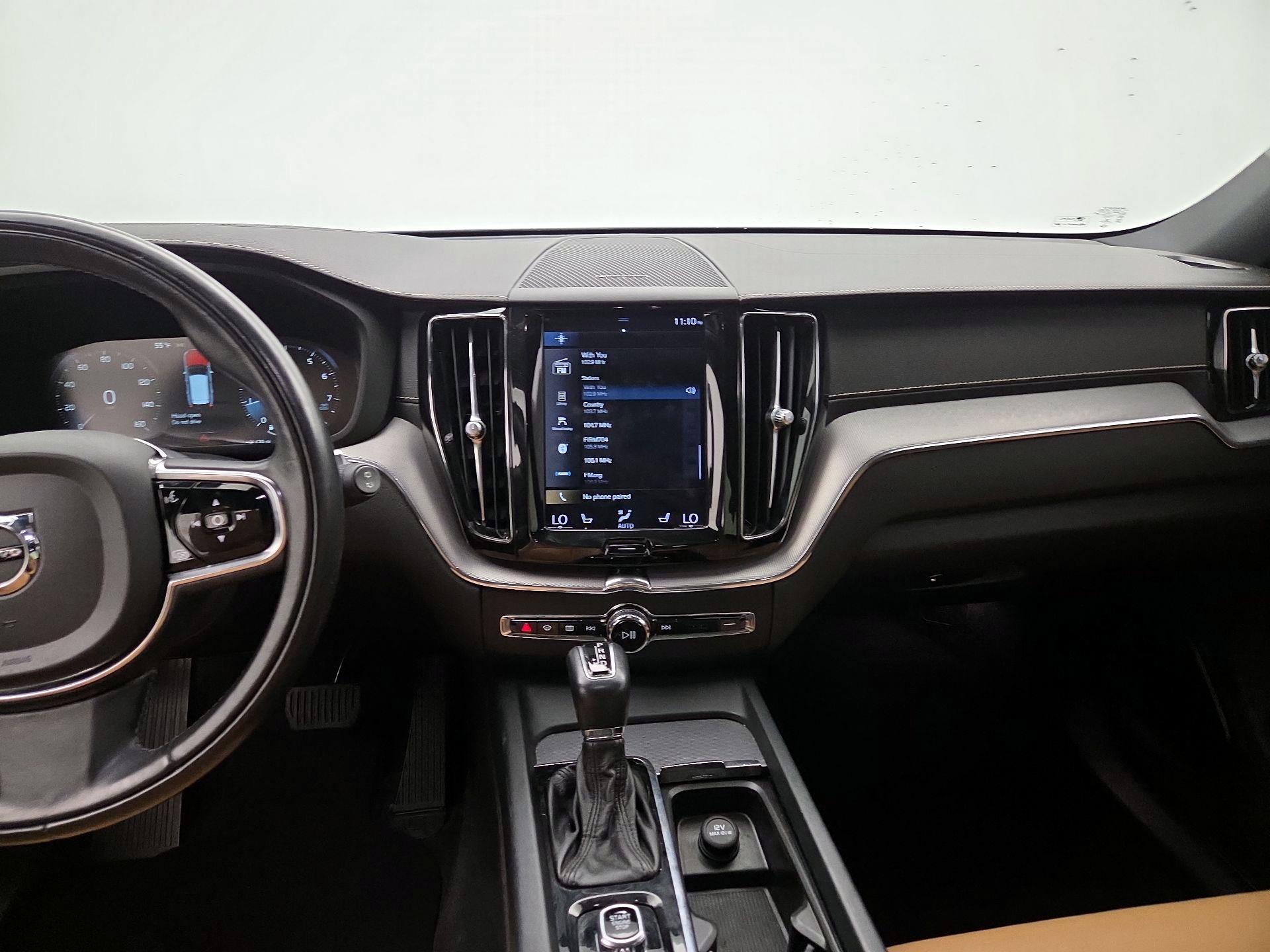 Thumbnail: 2019 Volvo XC60 - 9