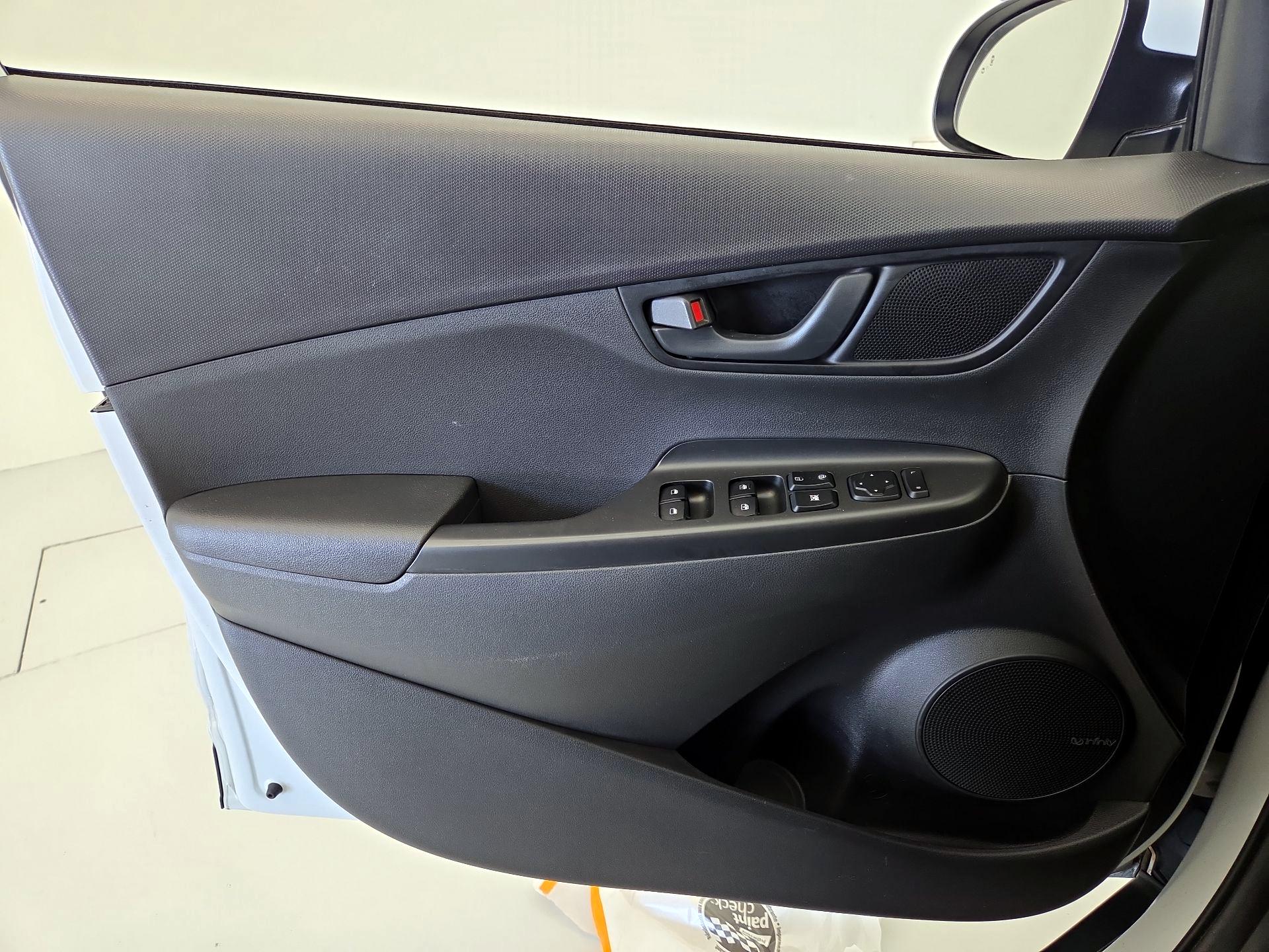Thumbnail: 2020 Hyundai Kona - 12