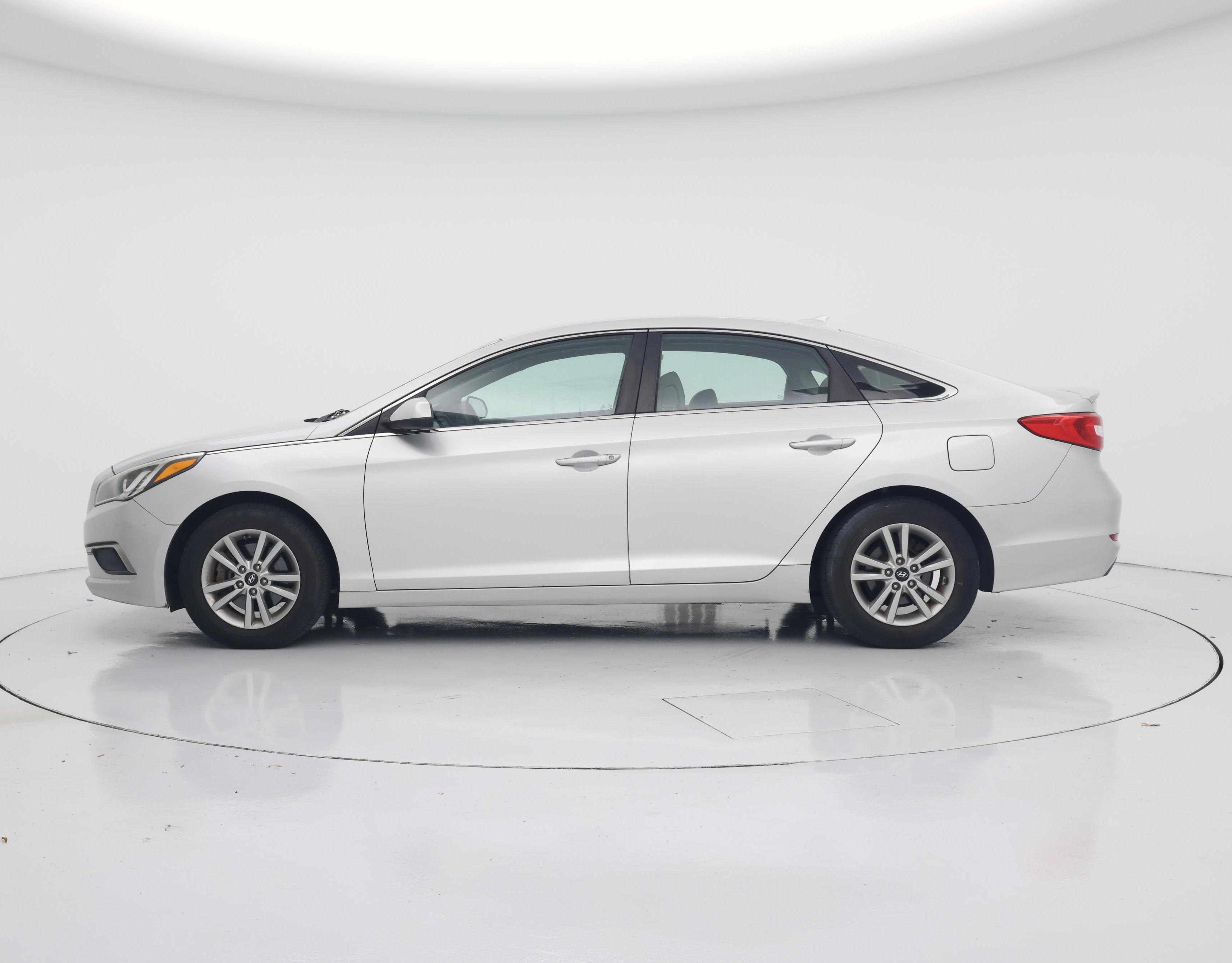 Thumbnail: 2017 Hyundai Sonata - 3