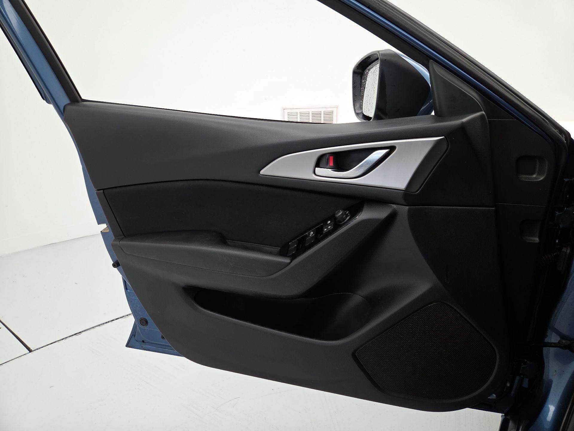 Thumbnail: 2017 Mazda Mazda3 - 12