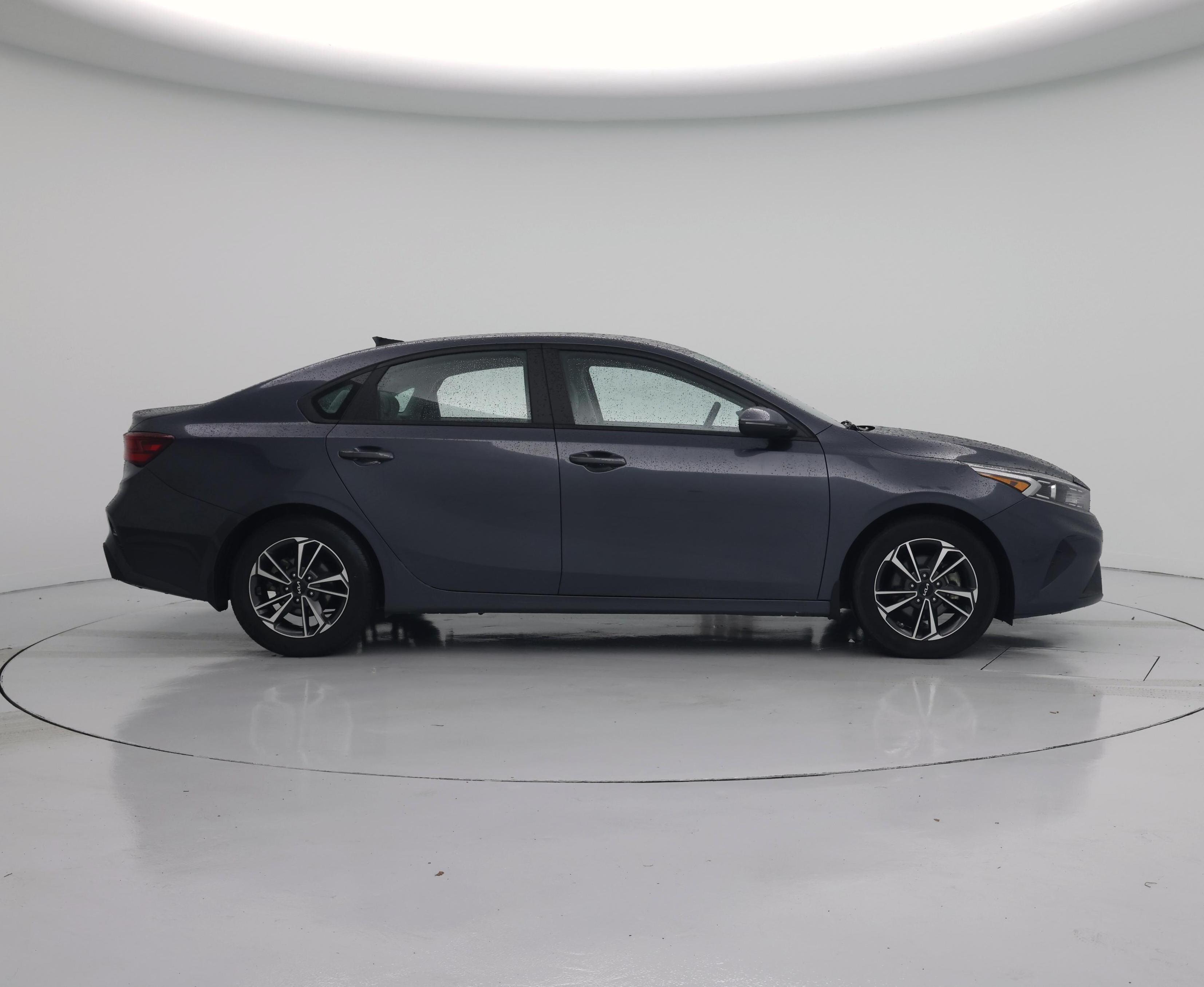 Thumbnail: 2023 Kia Forte - 7