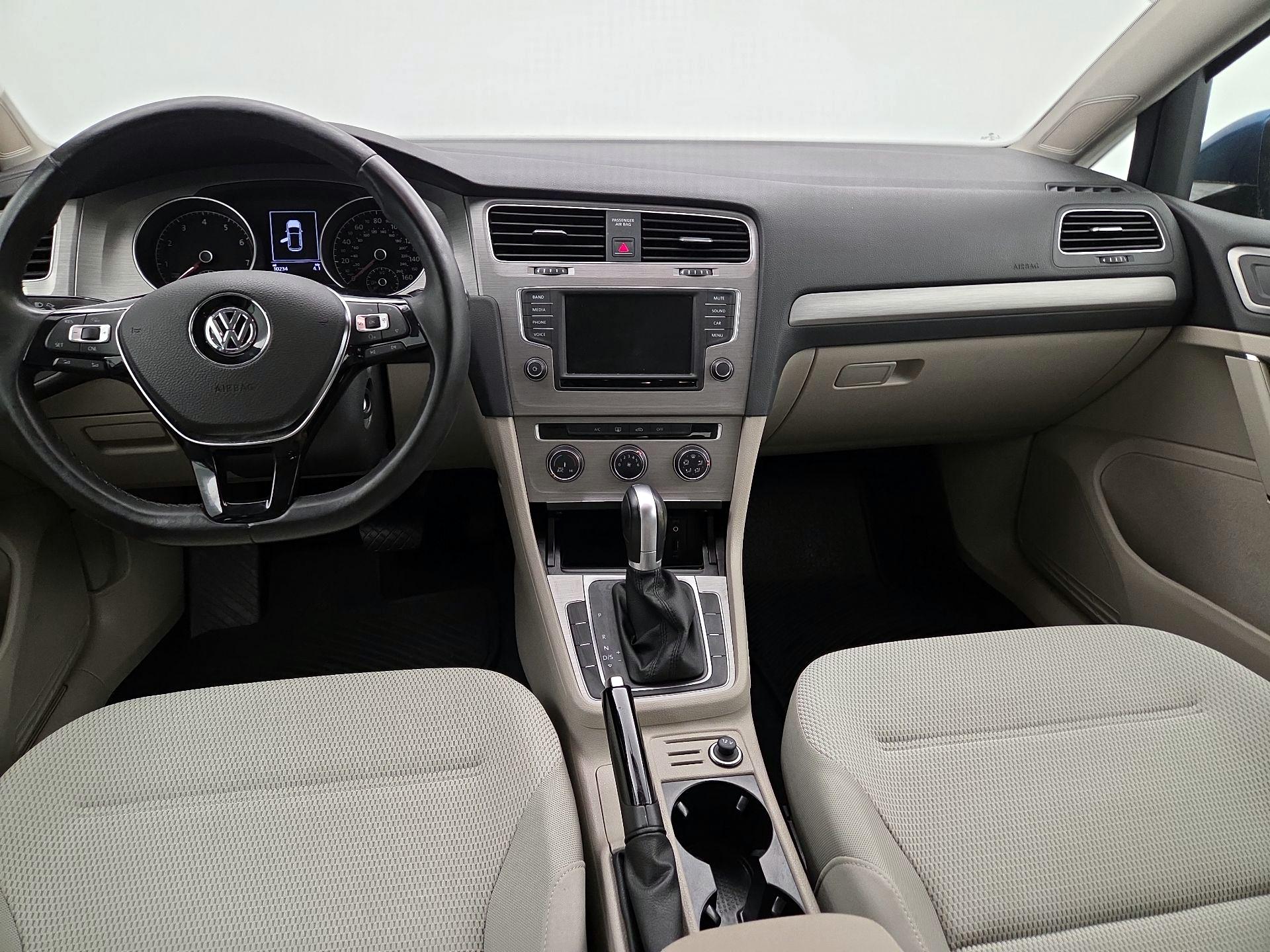 Thumbnail: 2017 Volkswagen Golf - 9