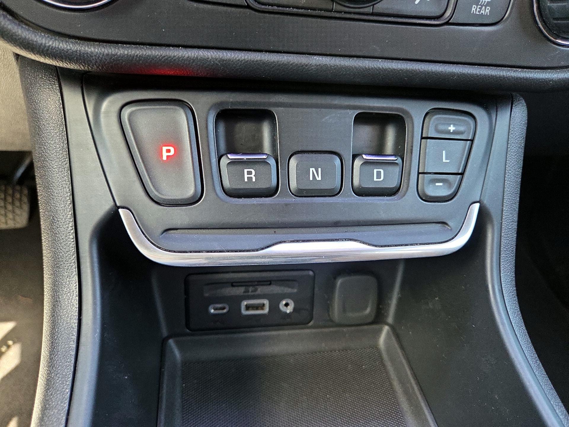 Thumbnail: 2020 GMC Terrain - 17