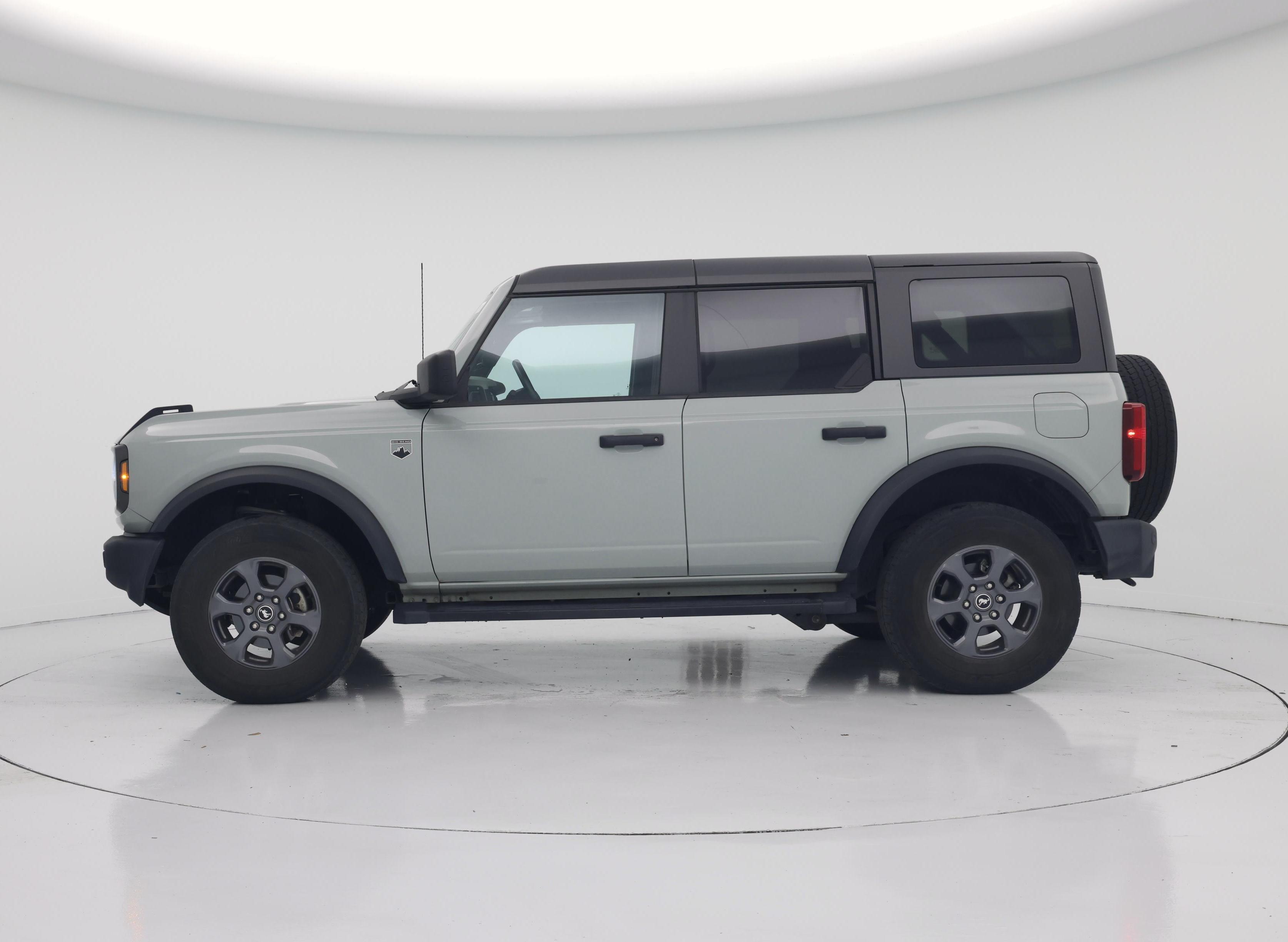 Thumbnail: 2022 Ford Bronco - 3
