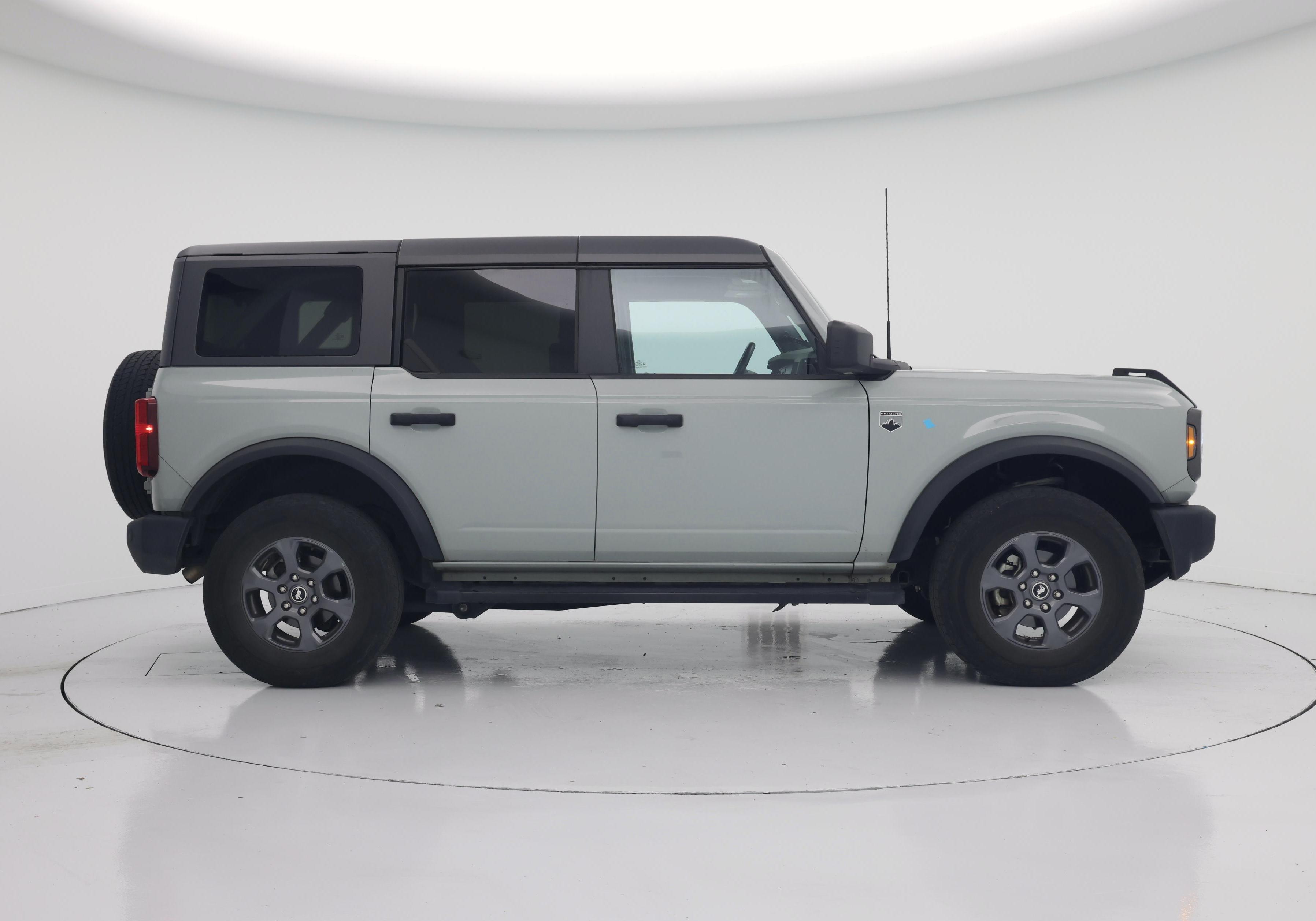 Thumbnail: 2022 Ford Bronco - 7