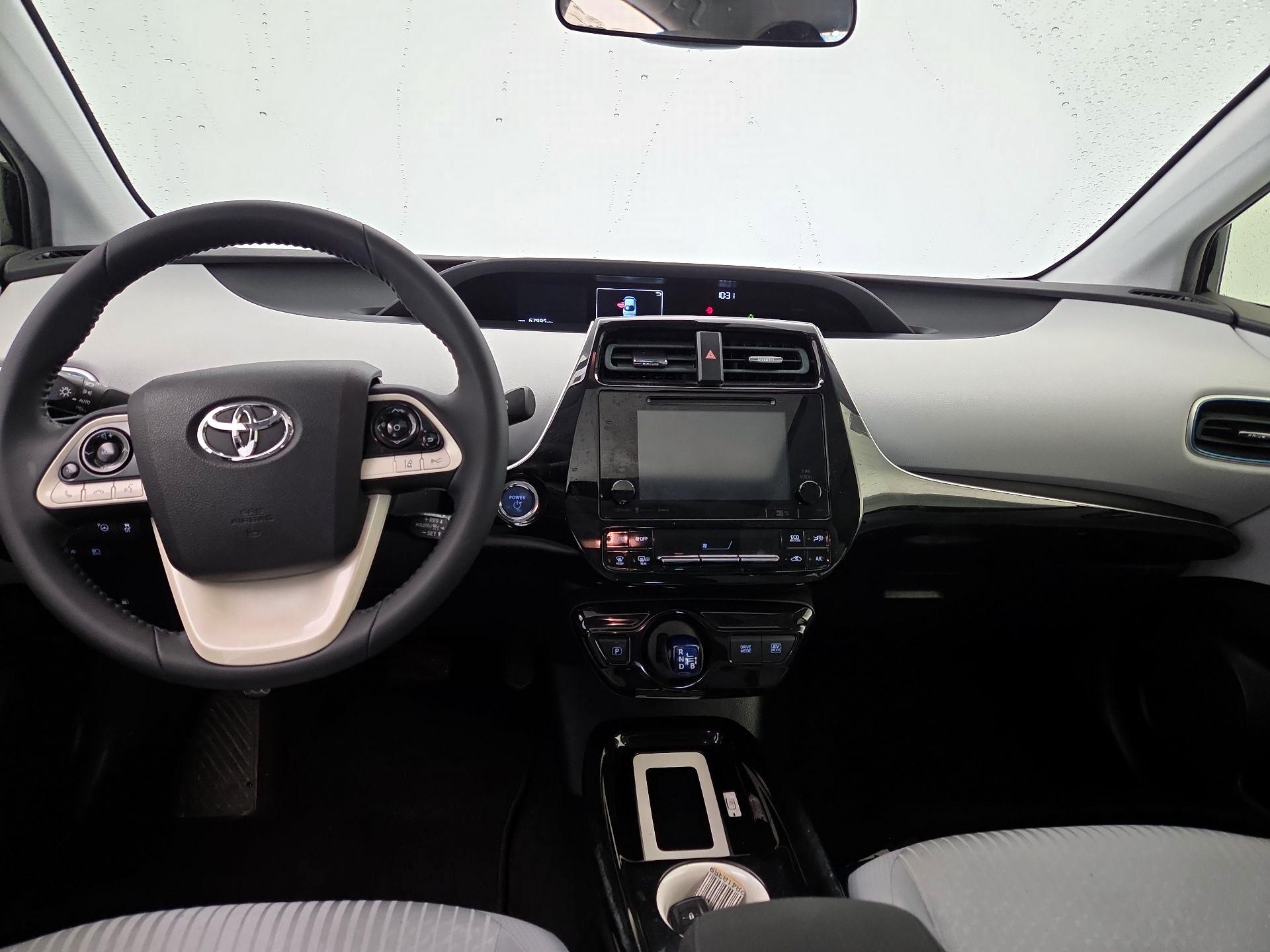 Thumbnail: 2017 Toyota Prius - 9