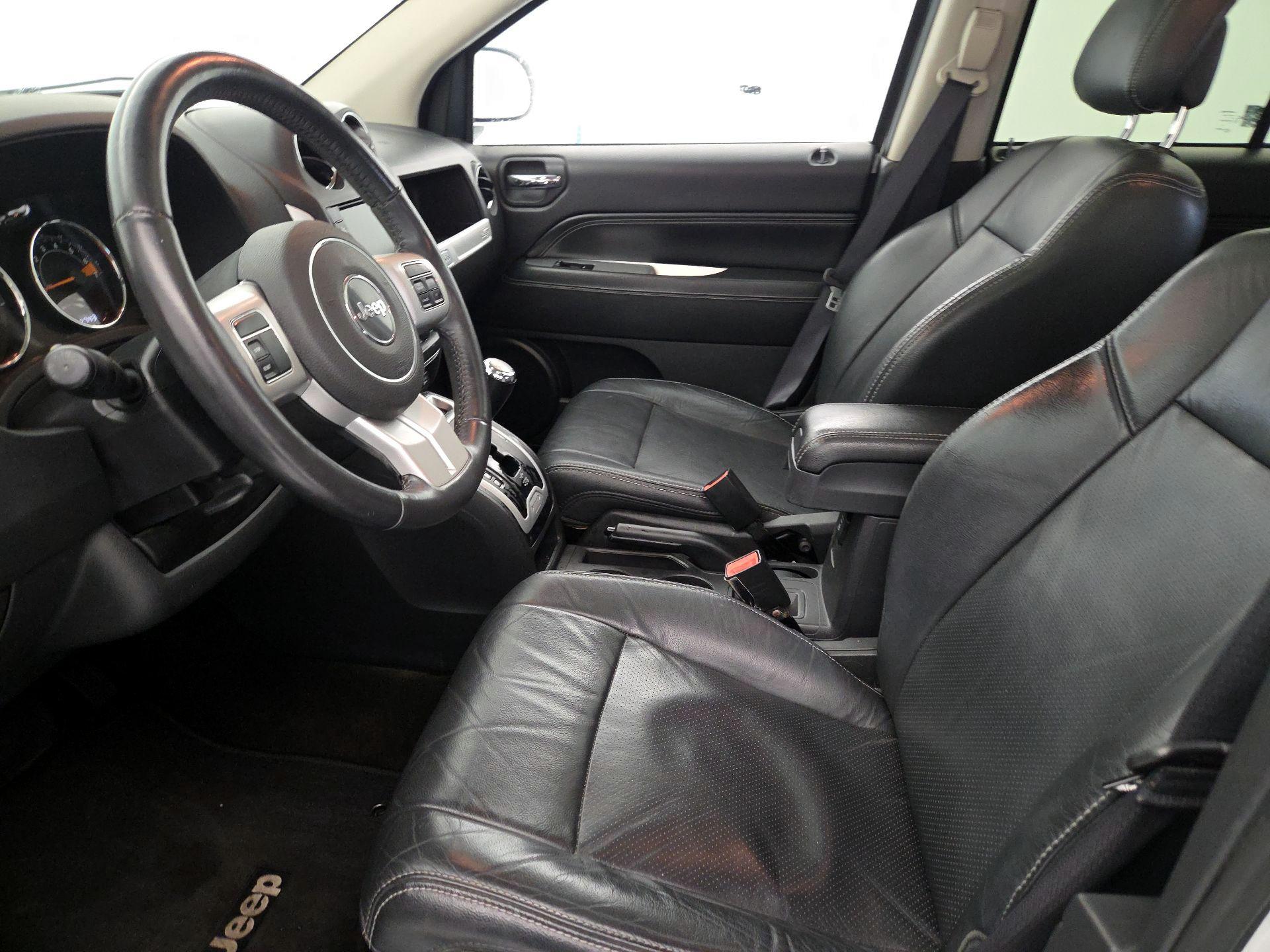 Thumbnail: 2017 Jeep Compass - 11