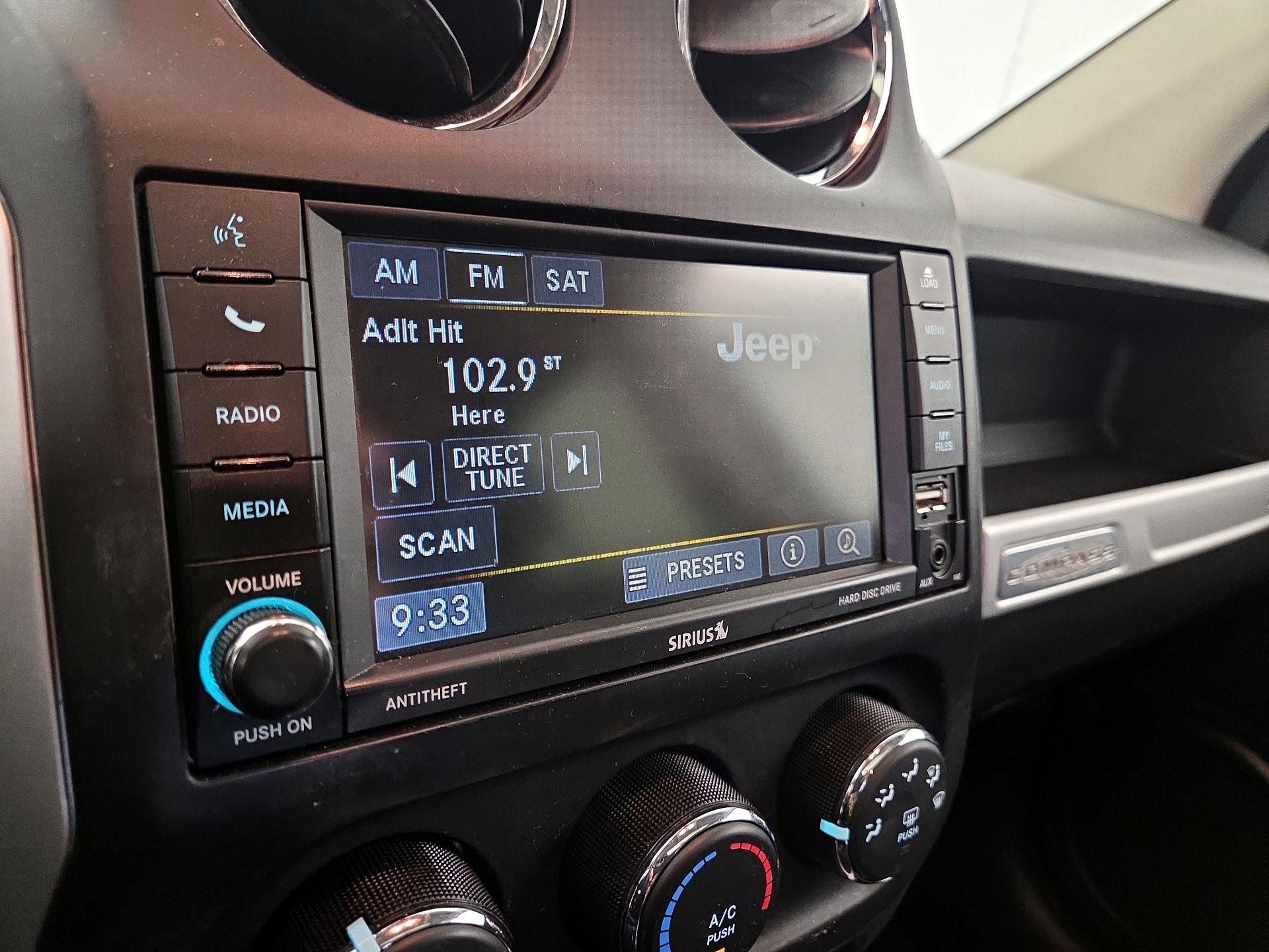 Thumbnail: 2017 Jeep Compass - 13