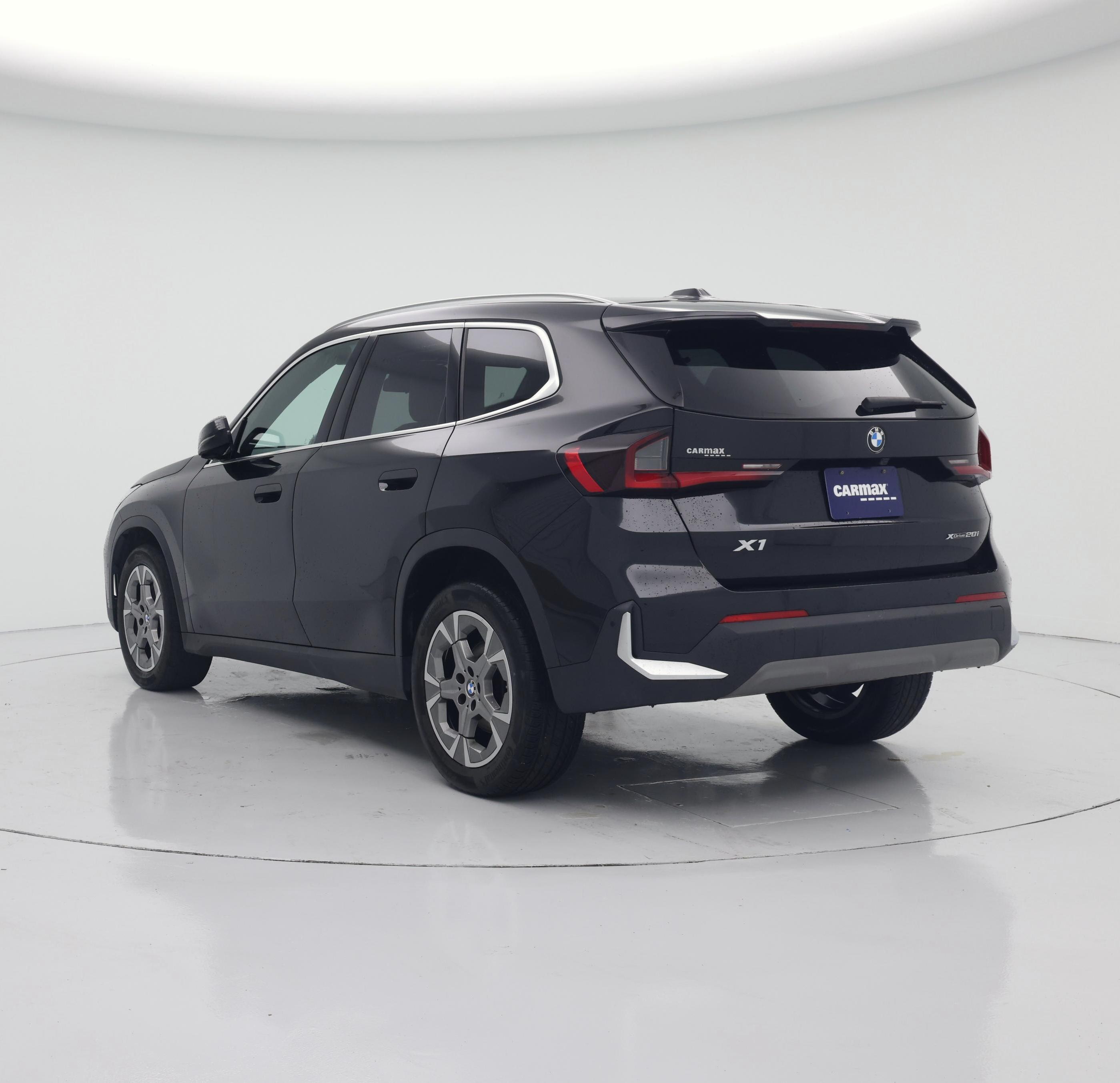 Thumbnail: 2023 BMW X1 - 2