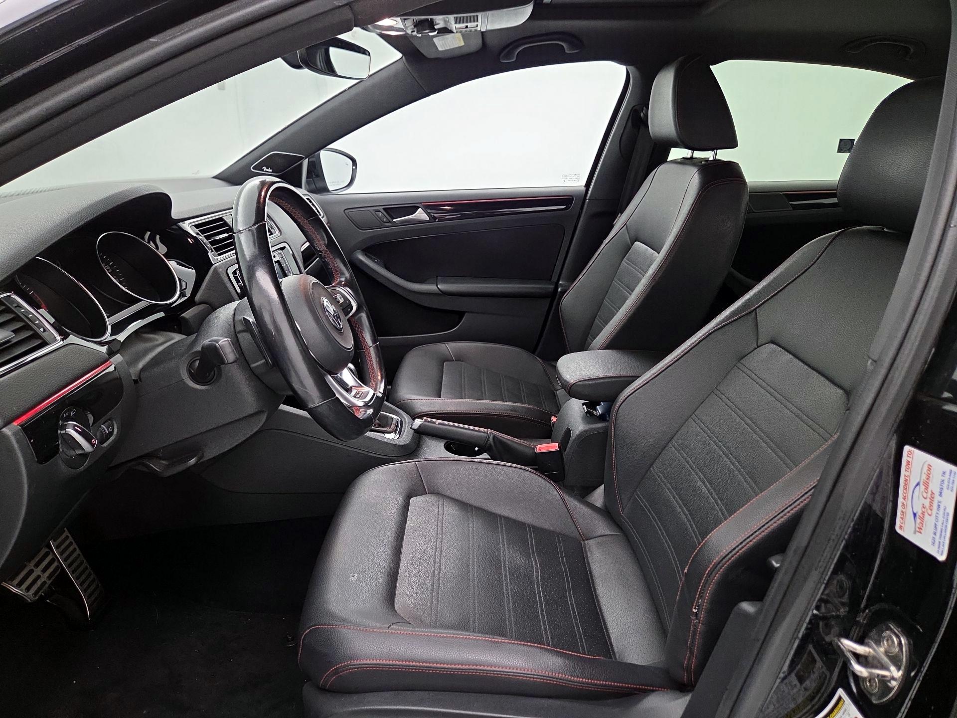 Thumbnail: 2017 Volkswagen Jetta - 11