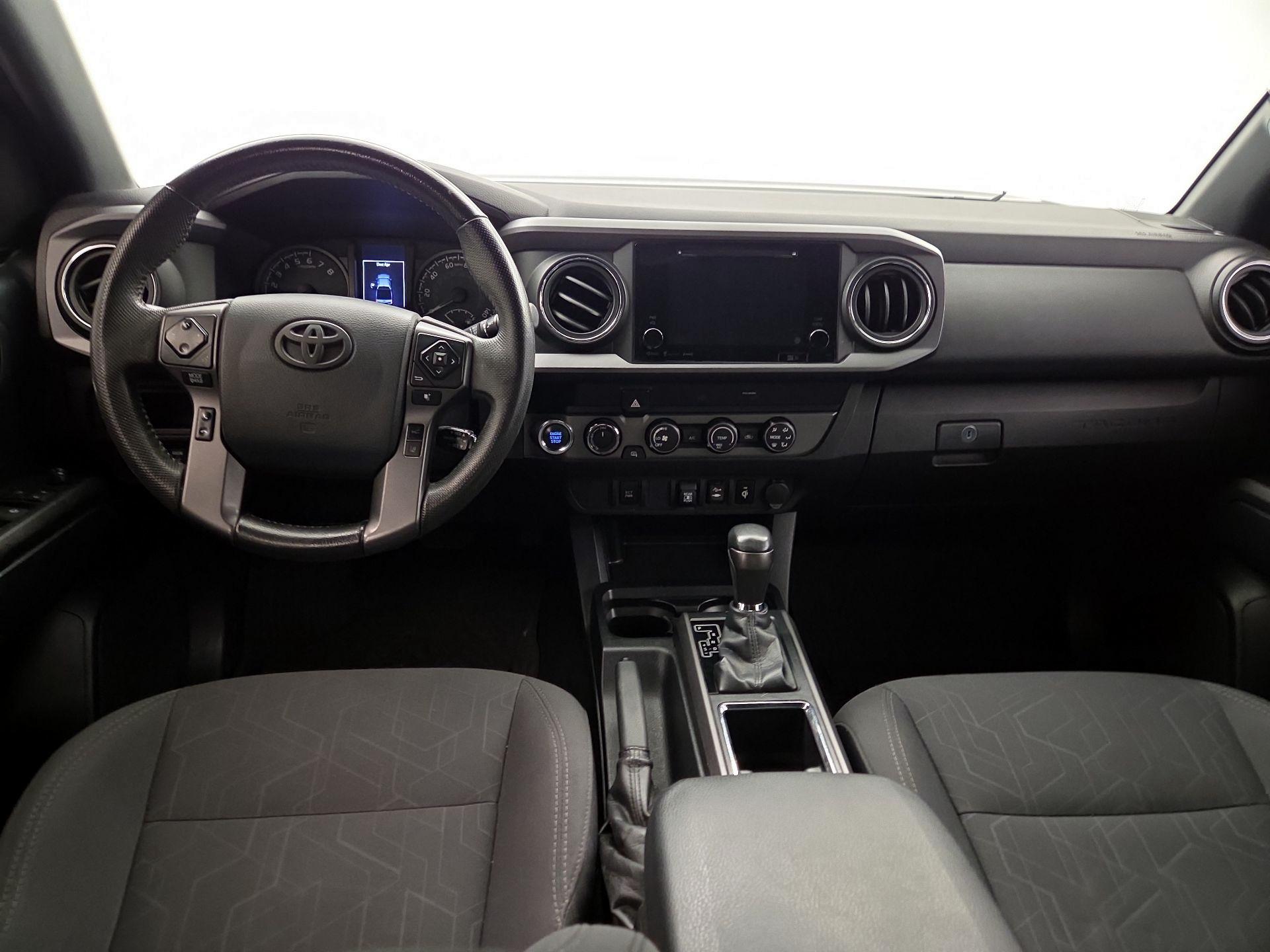 Thumbnail: 2019 Toyota Tacoma - 9