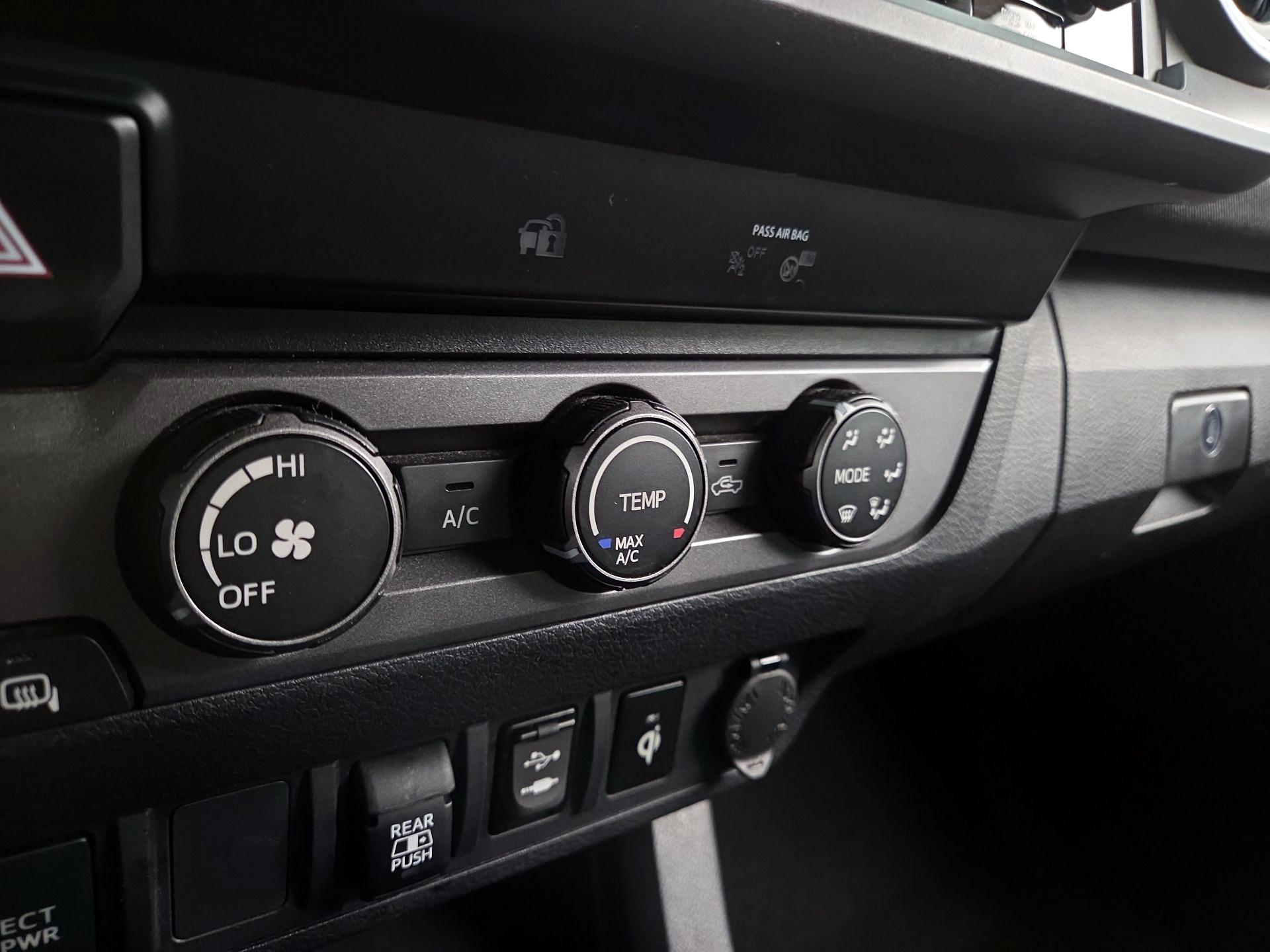 Thumbnail: 2019 Toyota Tacoma - 16