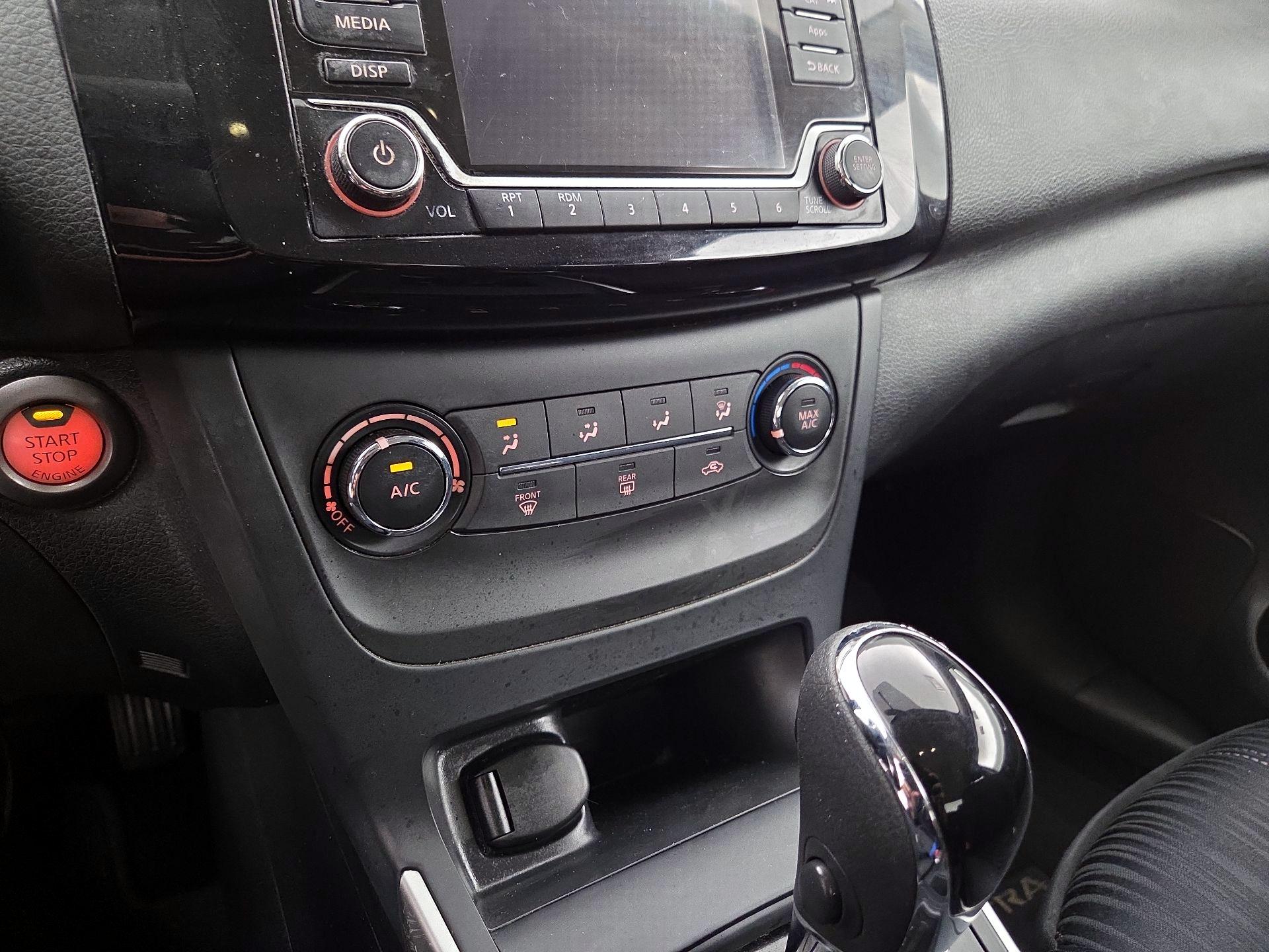 Thumbnail: 2016 Nissan Sentra - 16