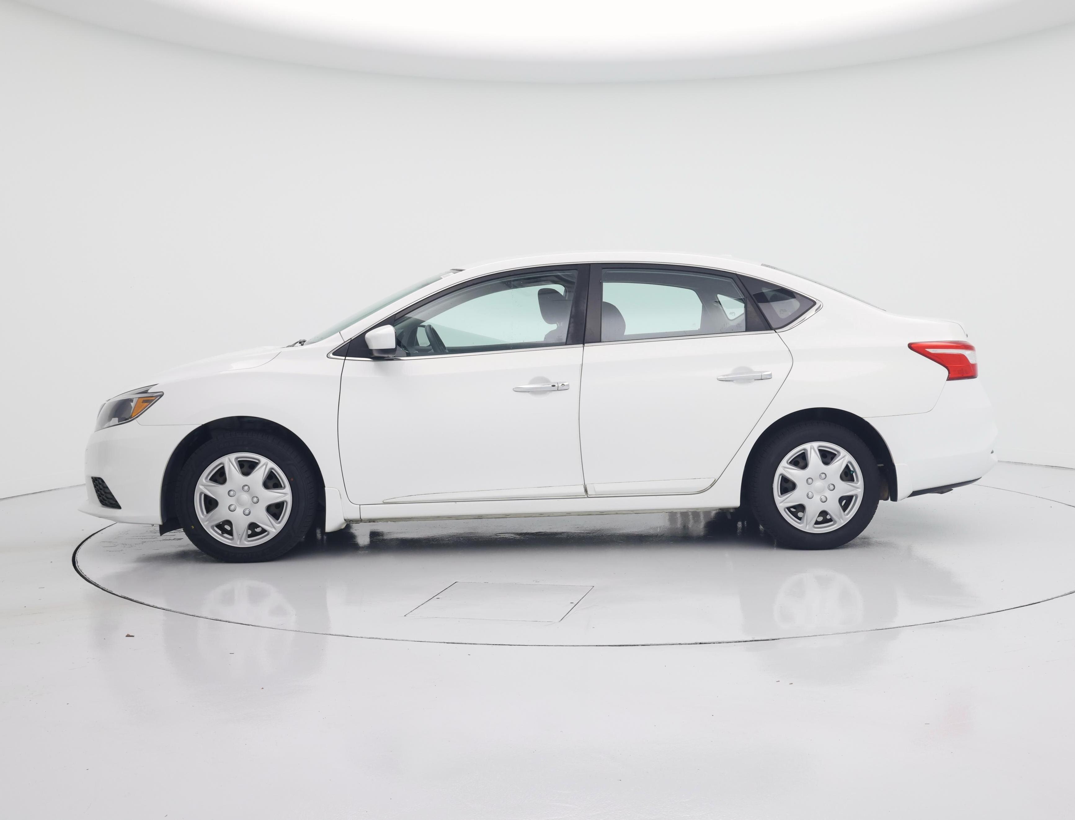 Thumbnail: 2016 Nissan Sentra - 3