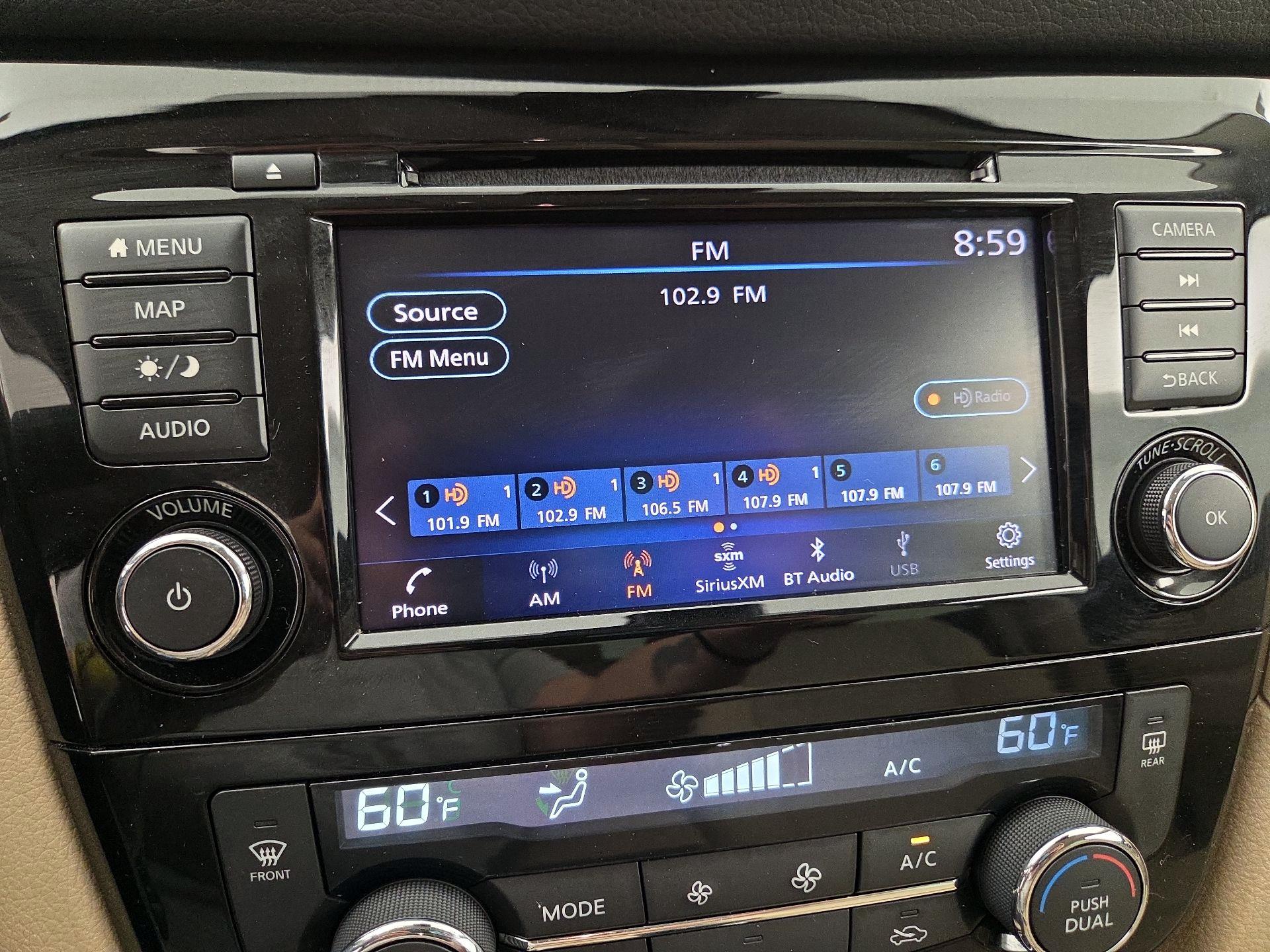 Thumbnail: 2019 Nissan Rogue - 16