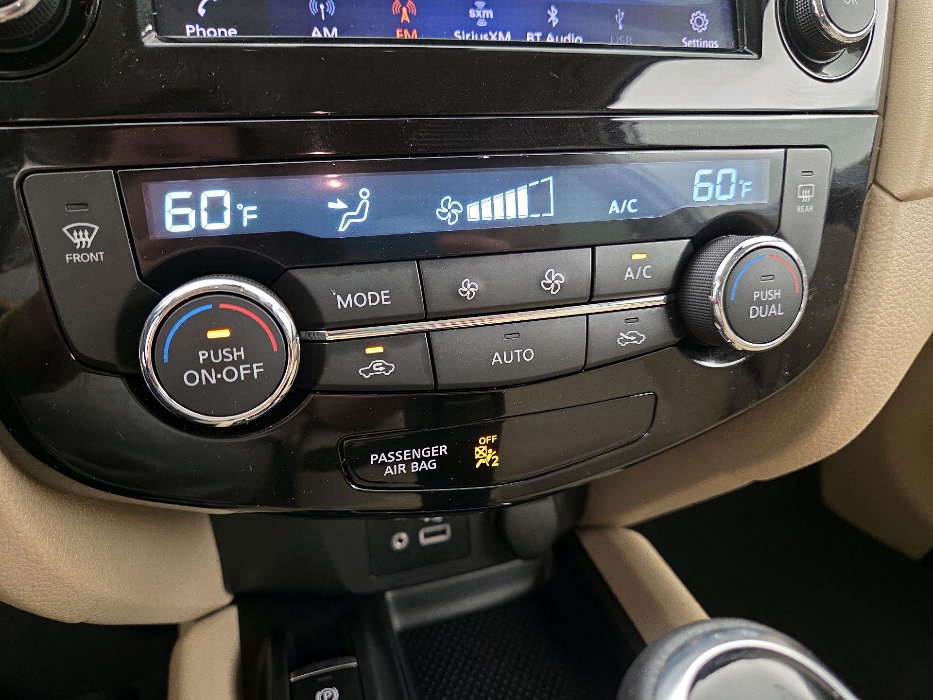 Thumbnail: 2019 Nissan Rogue - 17