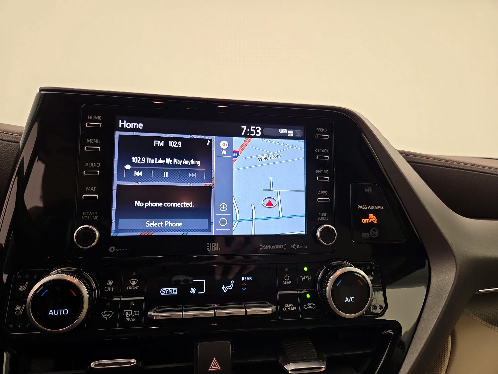 Thumbnail: 2020 Toyota Highlander - 14