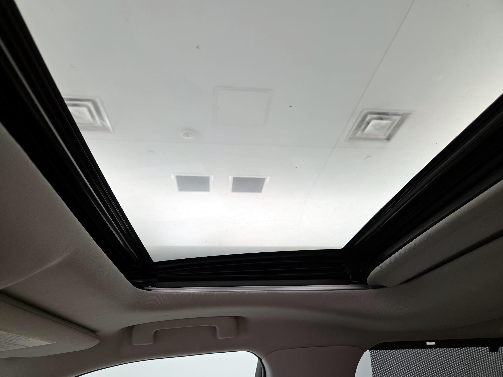 Thumbnail: 2020 Toyota Highlander - 20