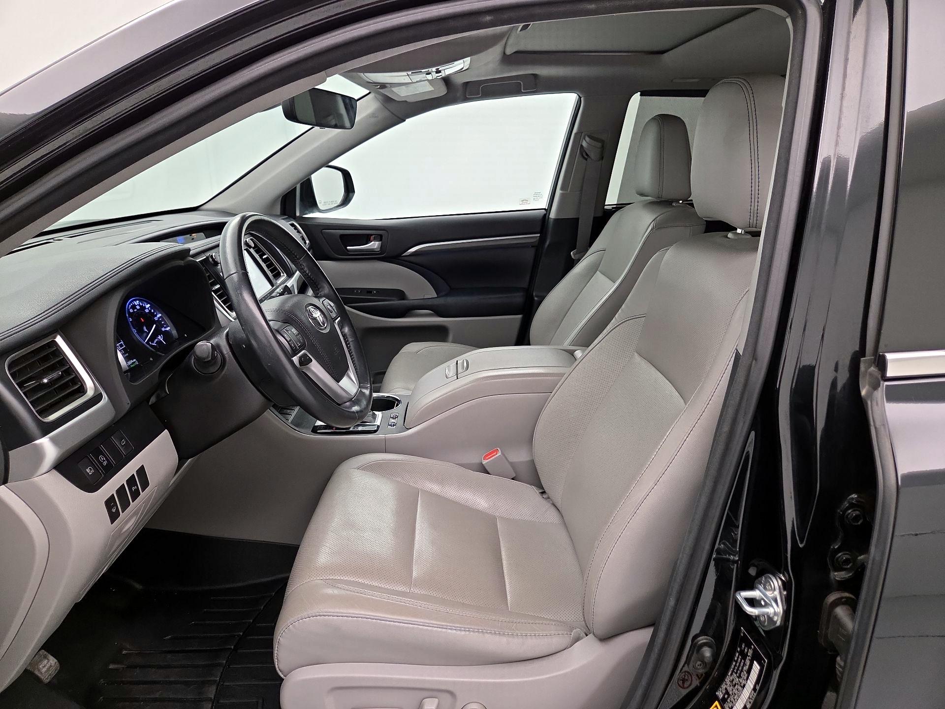 Thumbnail: 2018 Toyota Highlander - 11