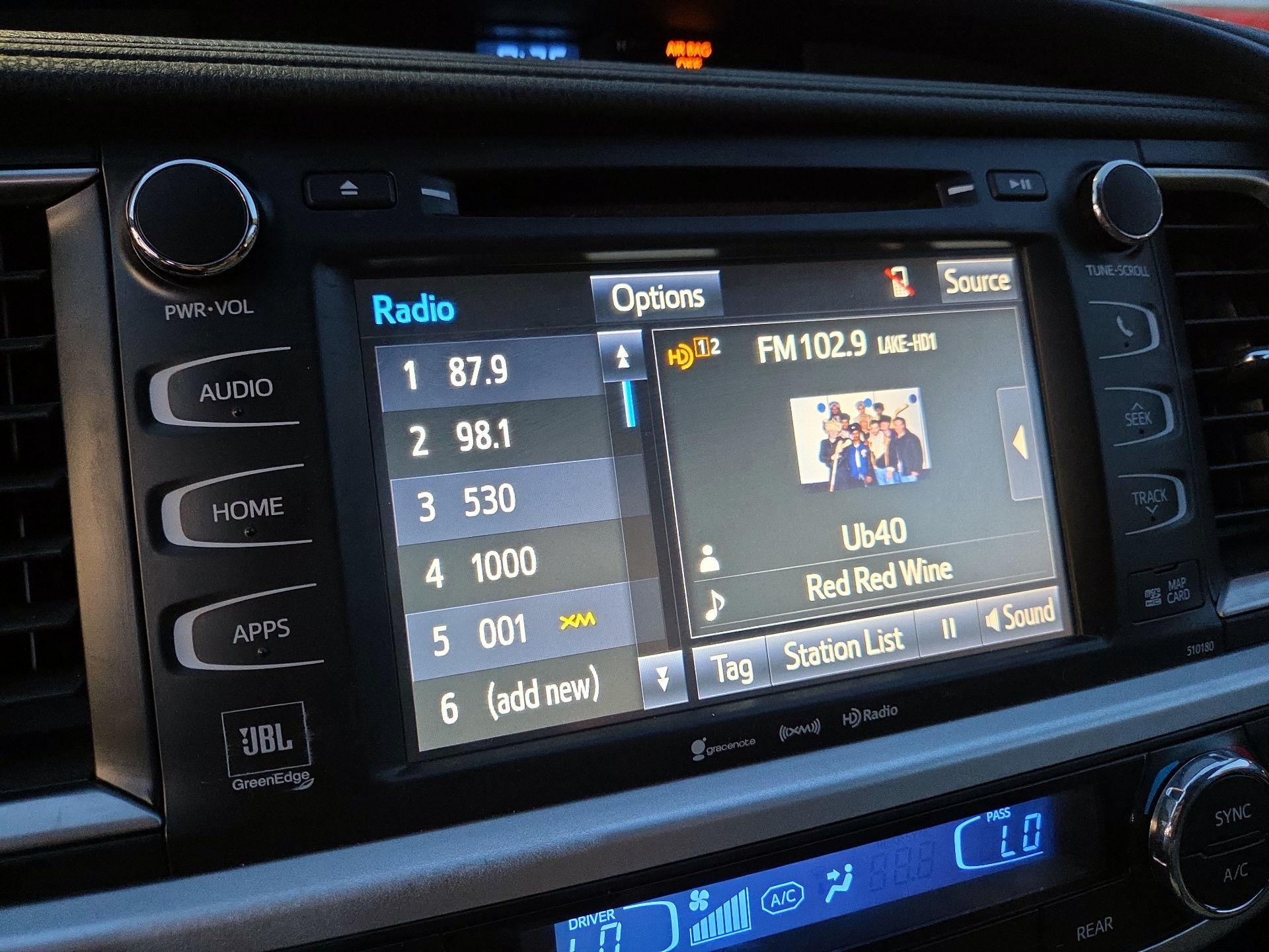 Thumbnail: 2018 Toyota Highlander - 15