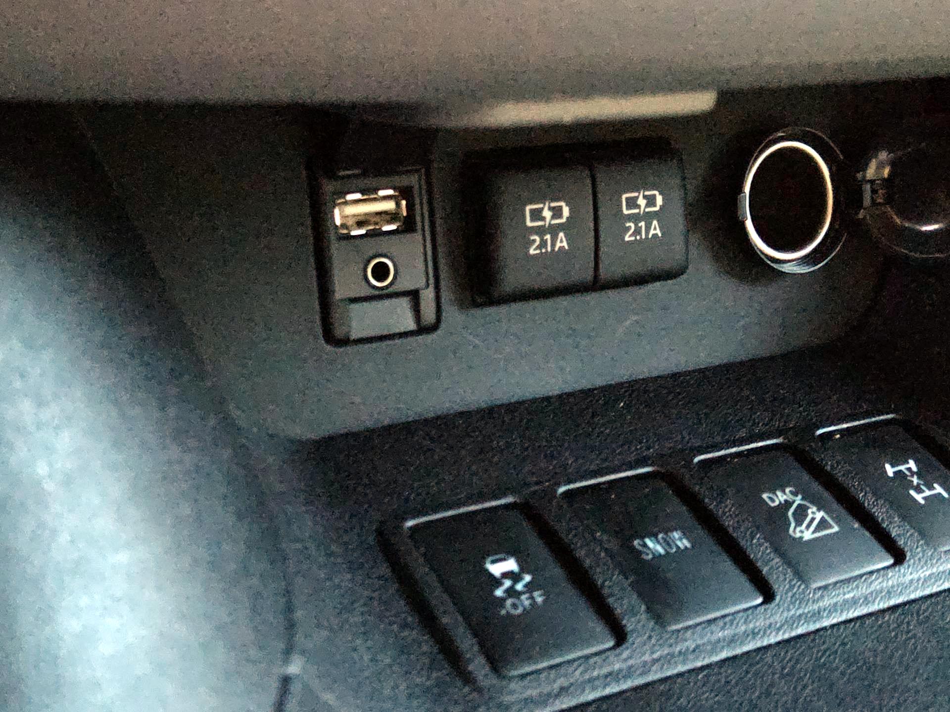 Thumbnail: 2018 Toyota Highlander - 18