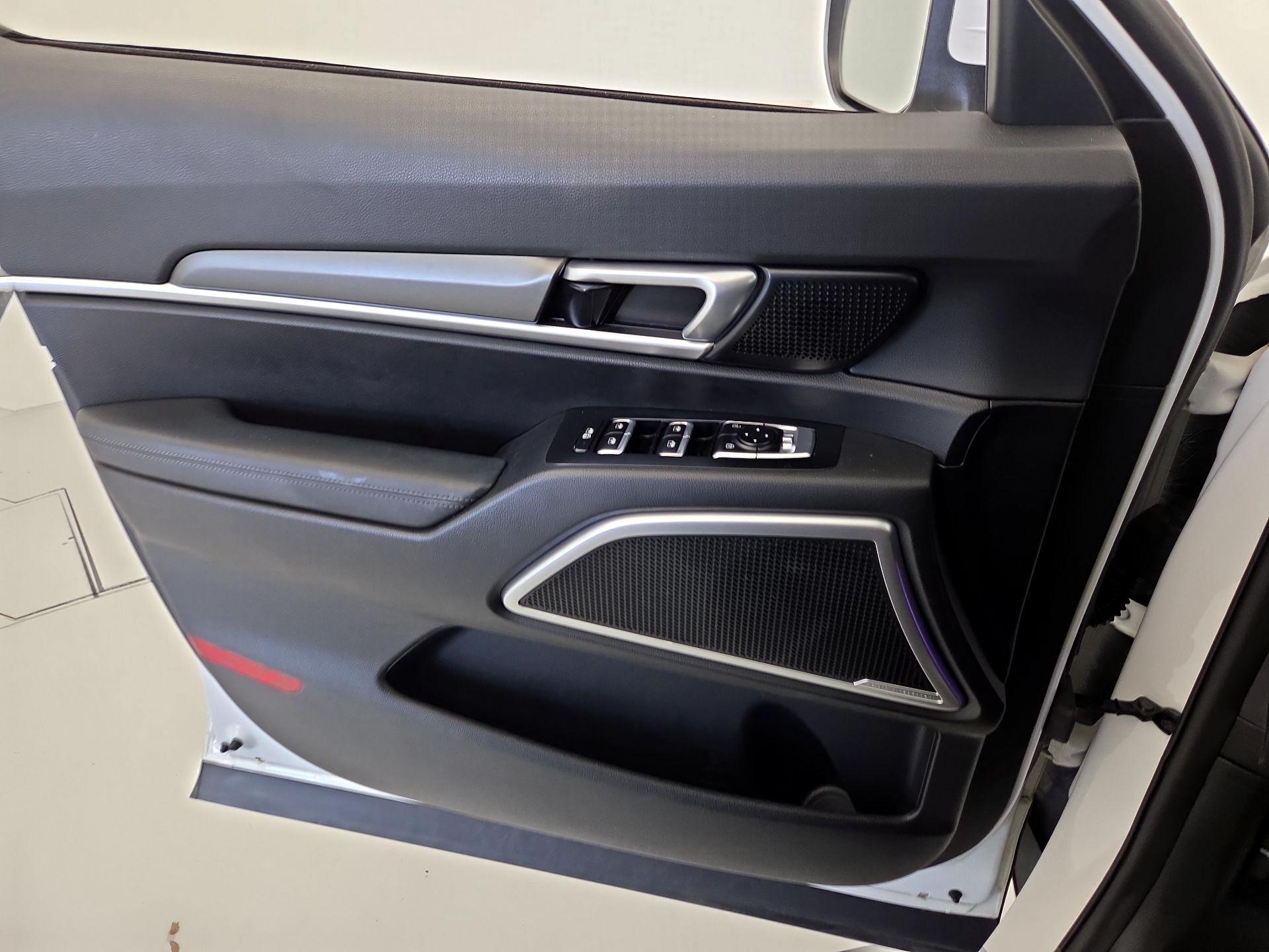 Thumbnail: 2020 Kia Telluride - 12