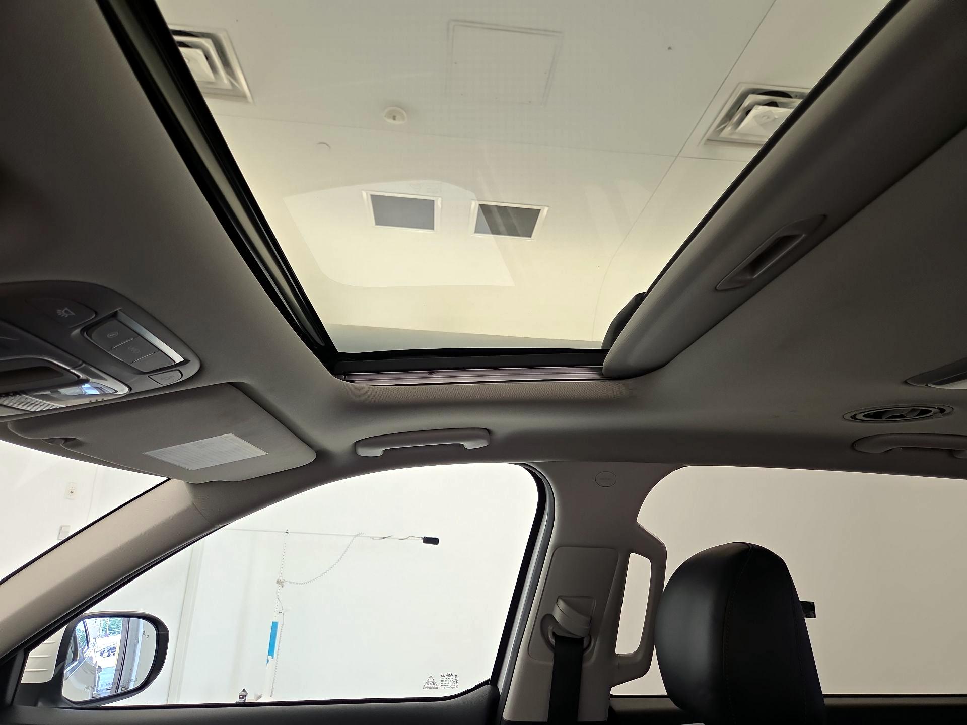 Thumbnail: 2020 Kia Telluride - 19