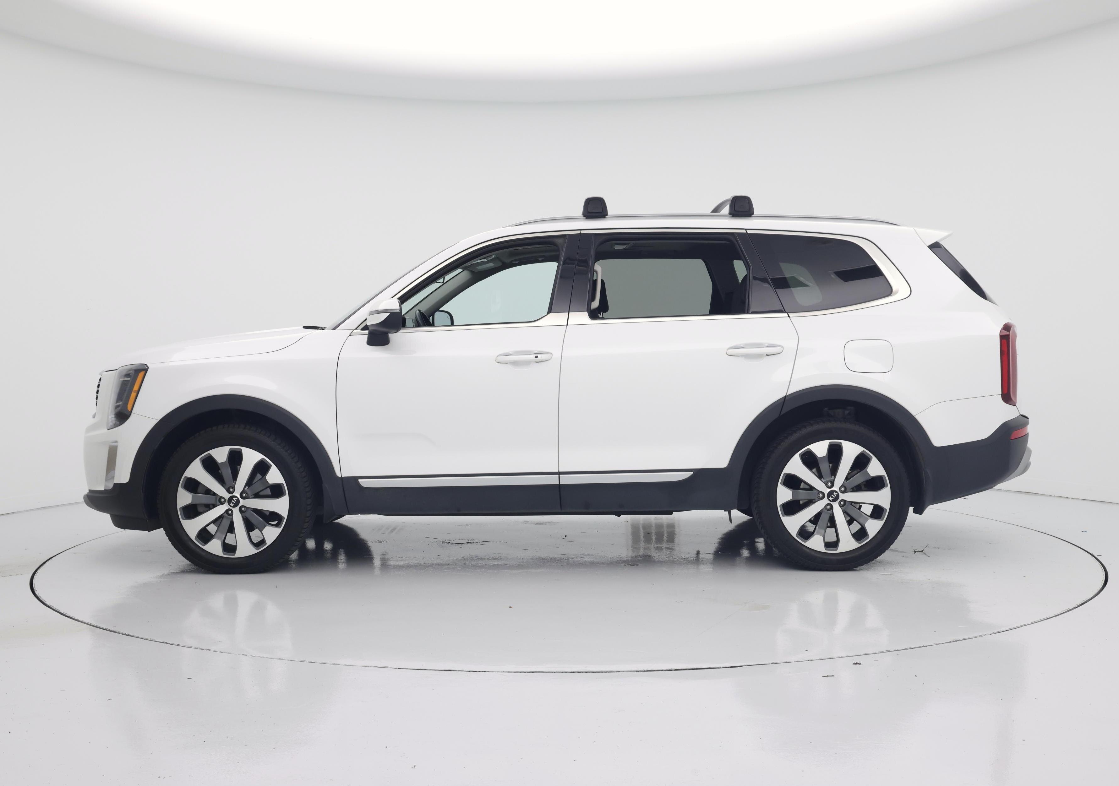 Thumbnail: 2020 Kia Telluride - 3