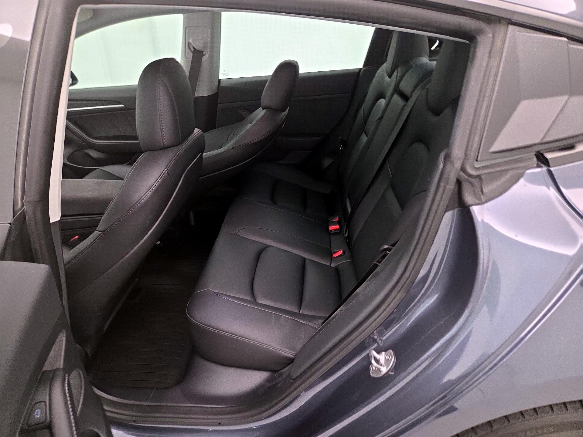 Thumbnail: 2023 Tesla Model 3 - 19