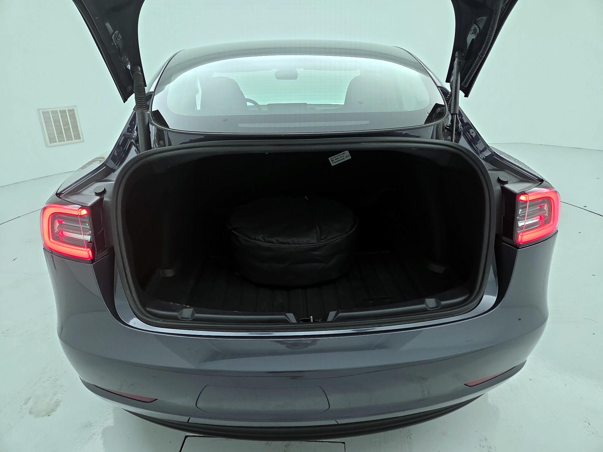 Thumbnail: 2023 Tesla Model 3 - 20