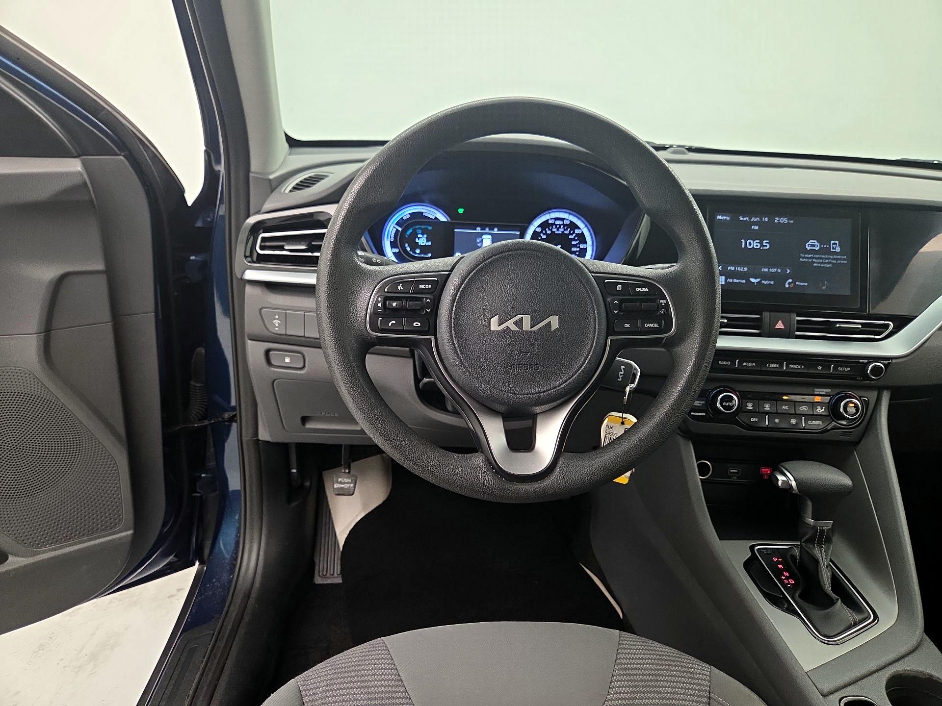 Thumbnail: 2022 Kia Niro - 10