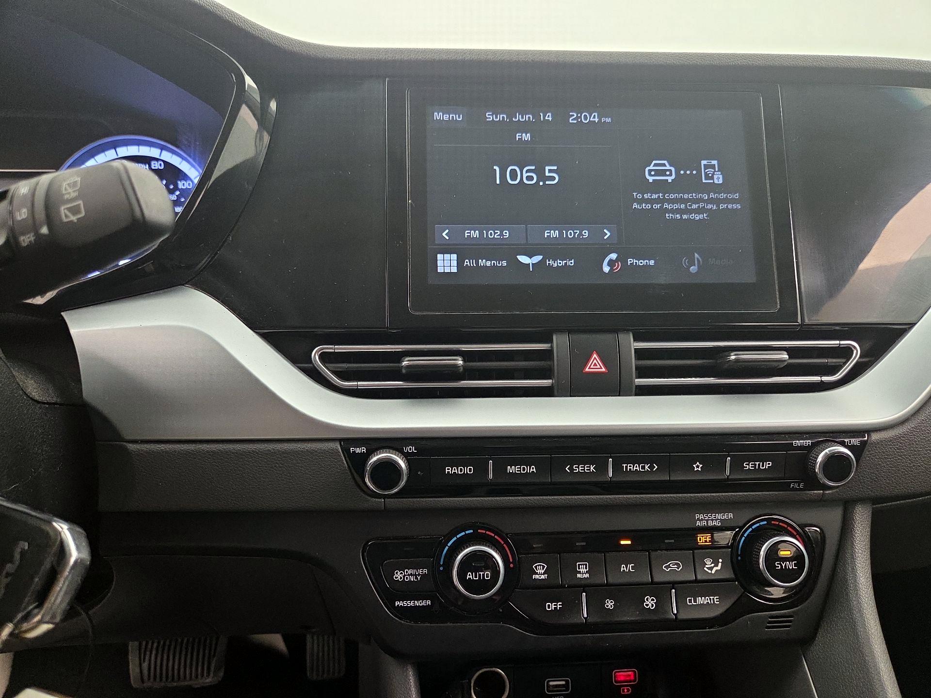 Thumbnail: 2022 Kia Niro - 15