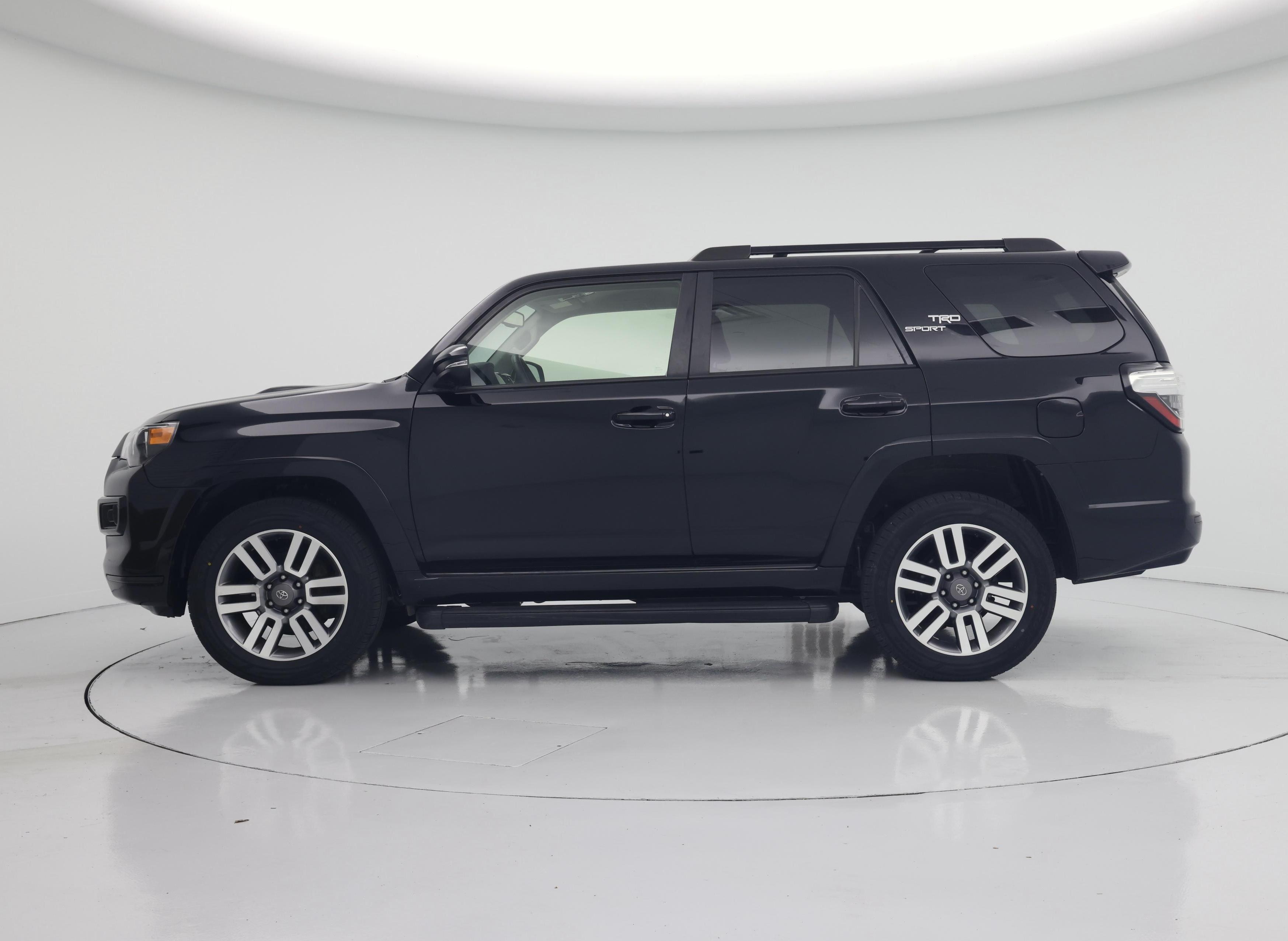 Thumbnail: 2022 Toyota 4Runner - 3