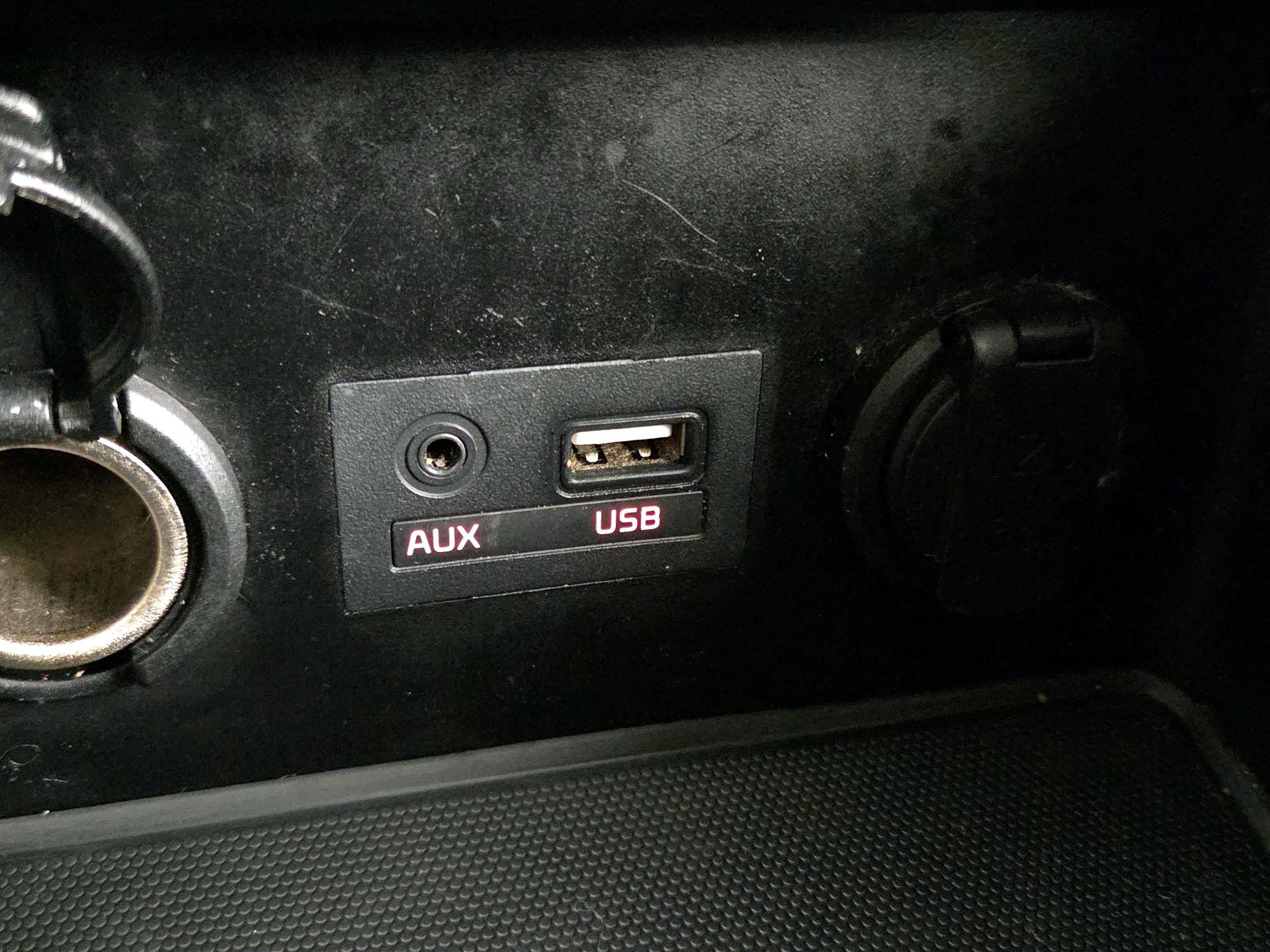 Thumbnail: 2016 Kia Forte - 18