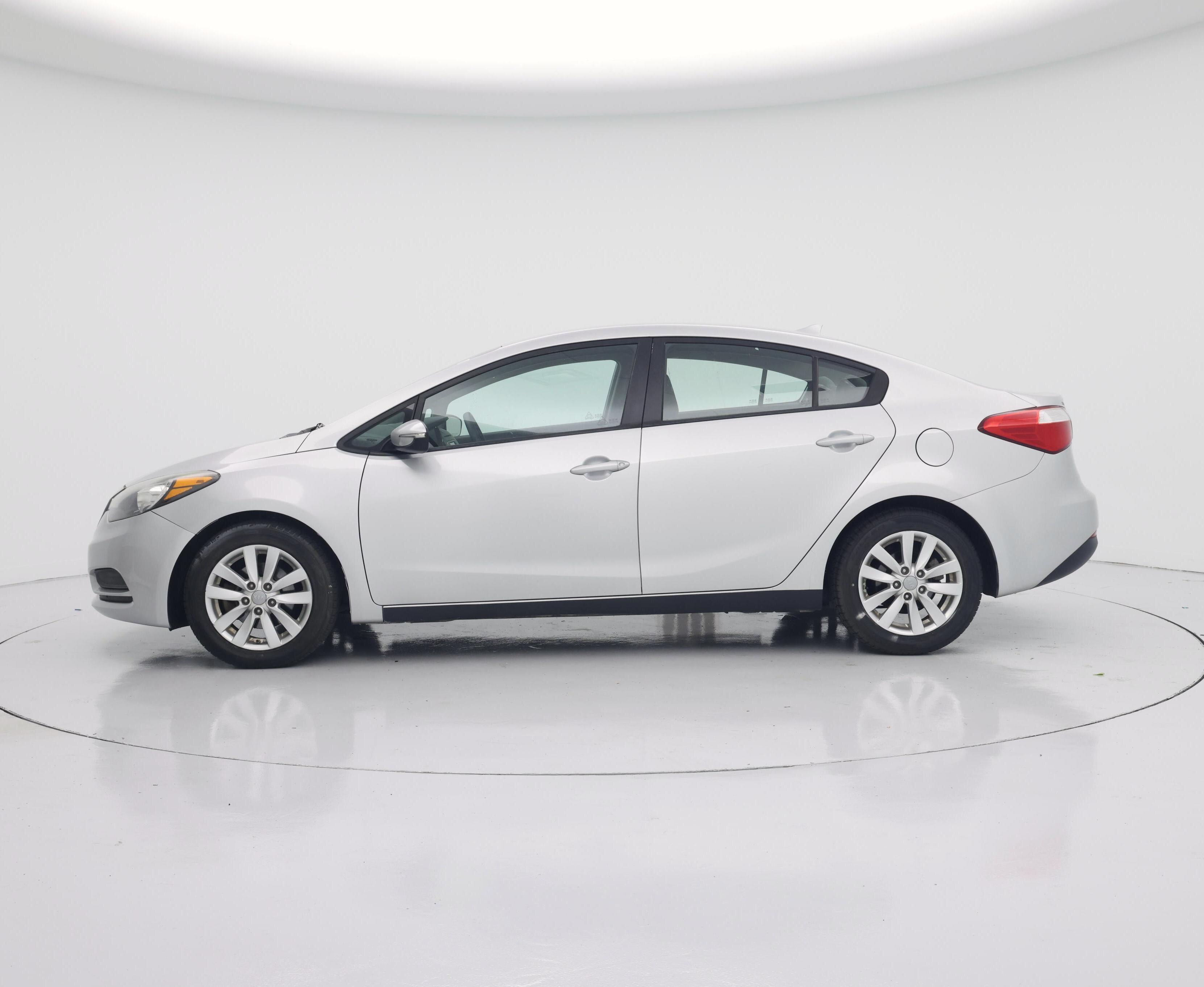 Thumbnail: 2016 Kia Forte - 3