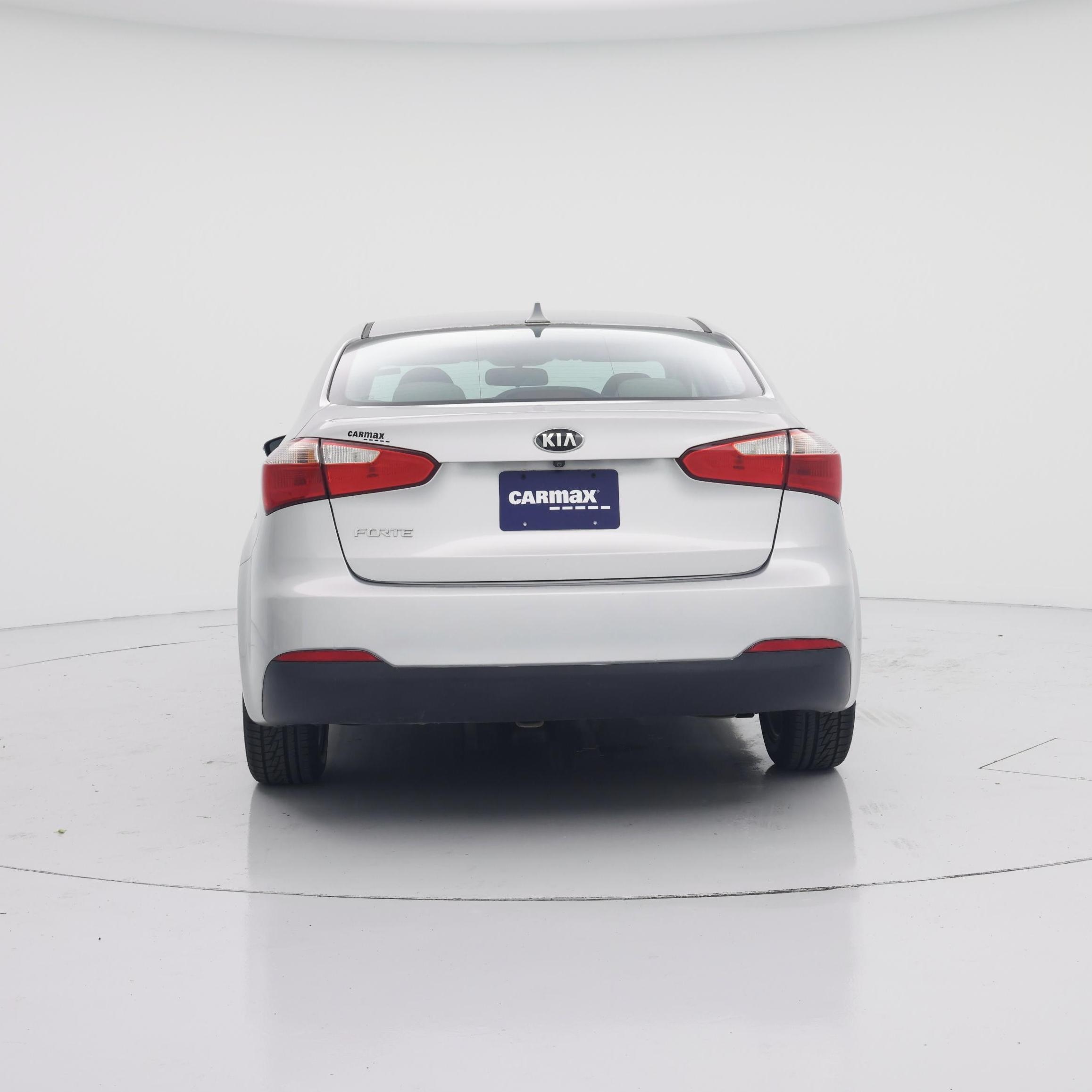 Thumbnail: 2016 Kia Forte - 6