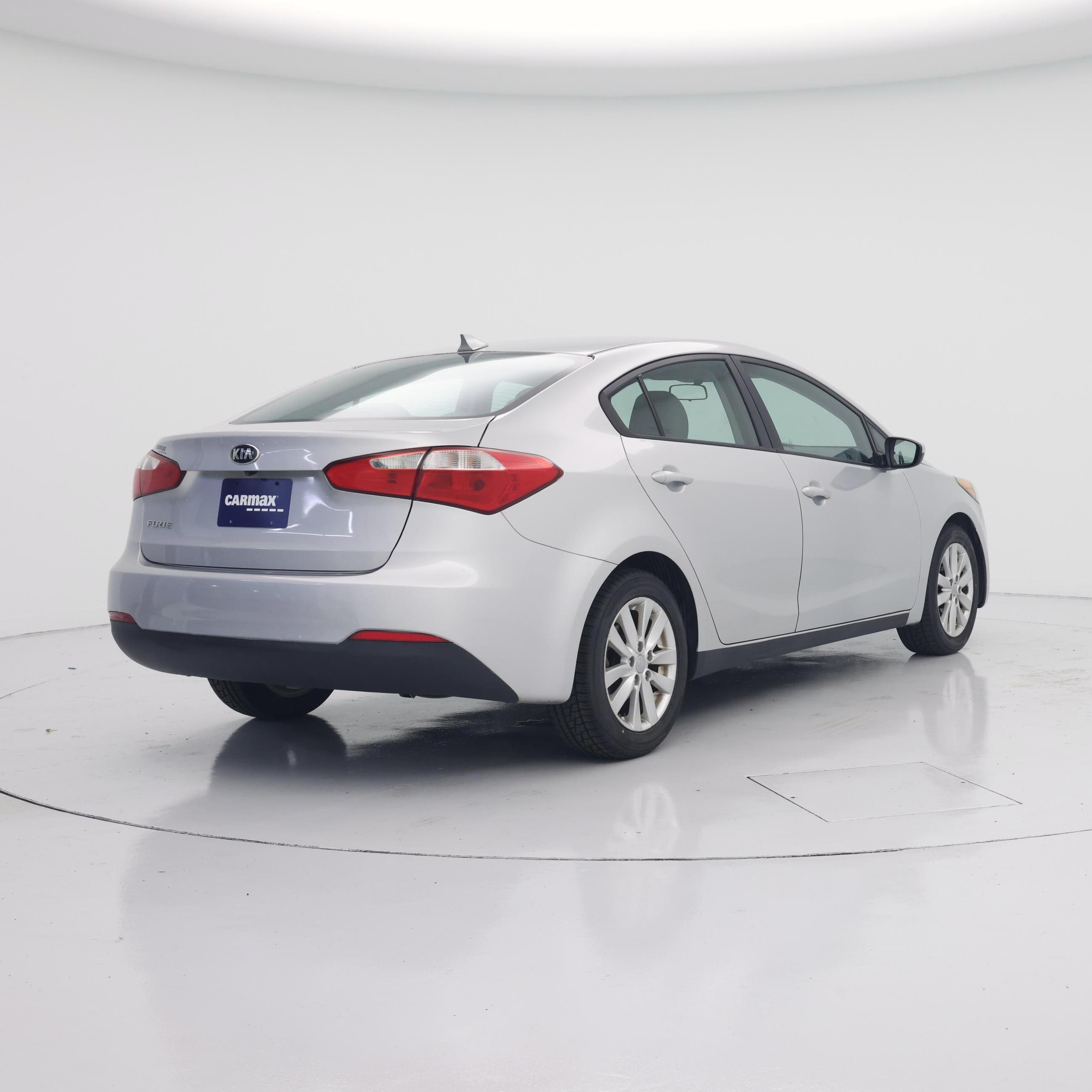Thumbnail: 2016 Kia Forte - 8