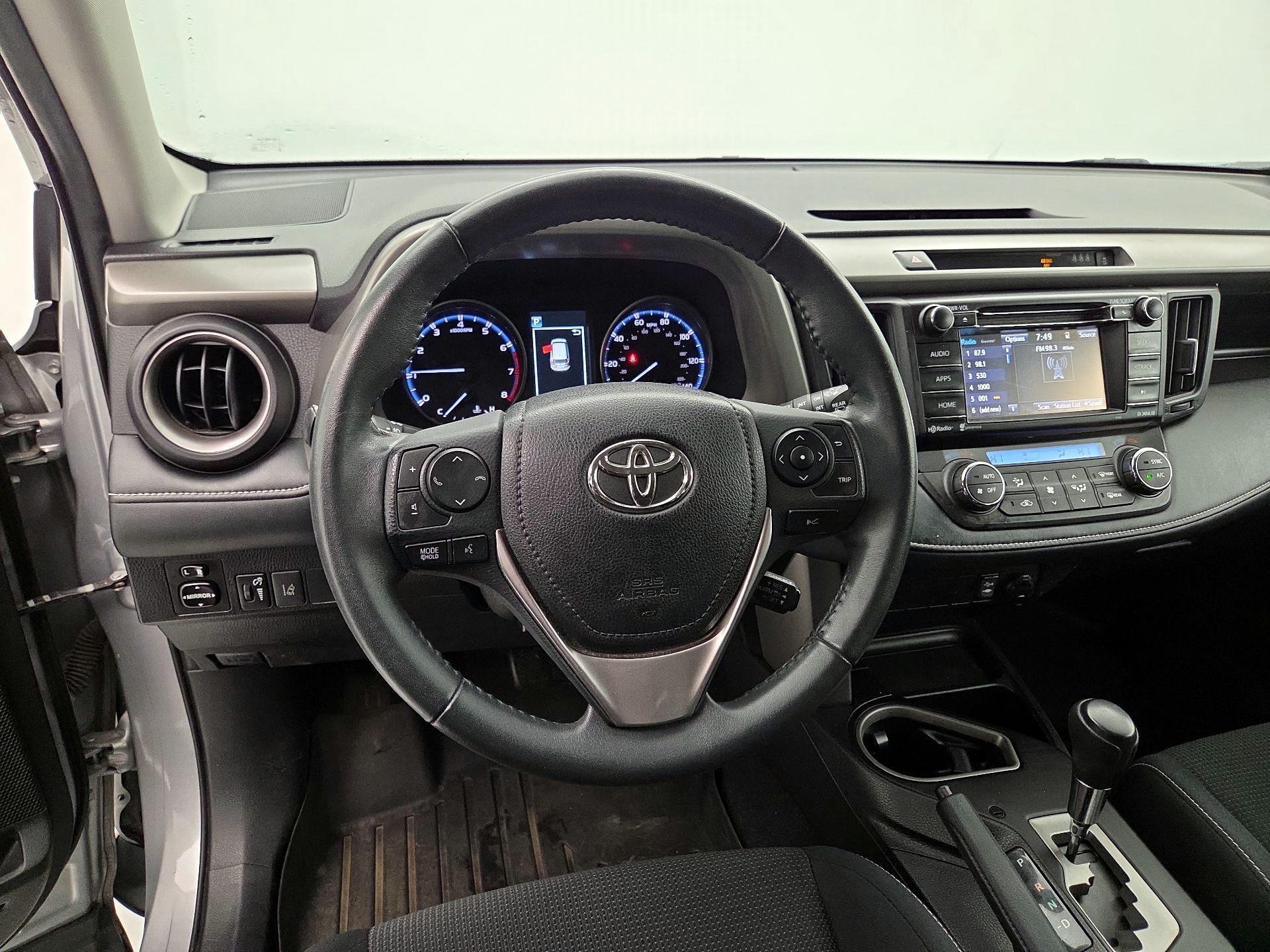 Thumbnail: 2018 Toyota RAV4 - 10