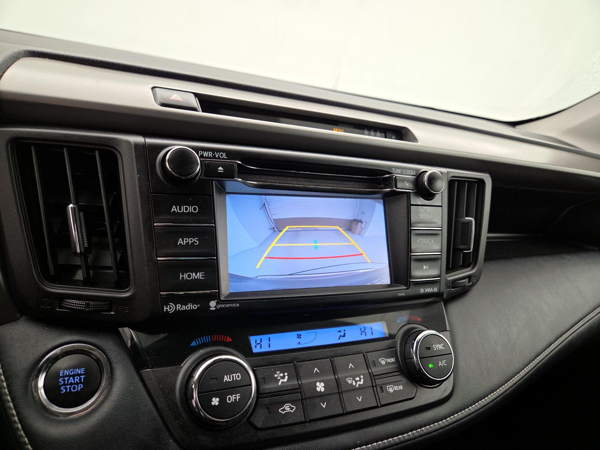 Thumbnail: 2018 Toyota RAV4 - 14