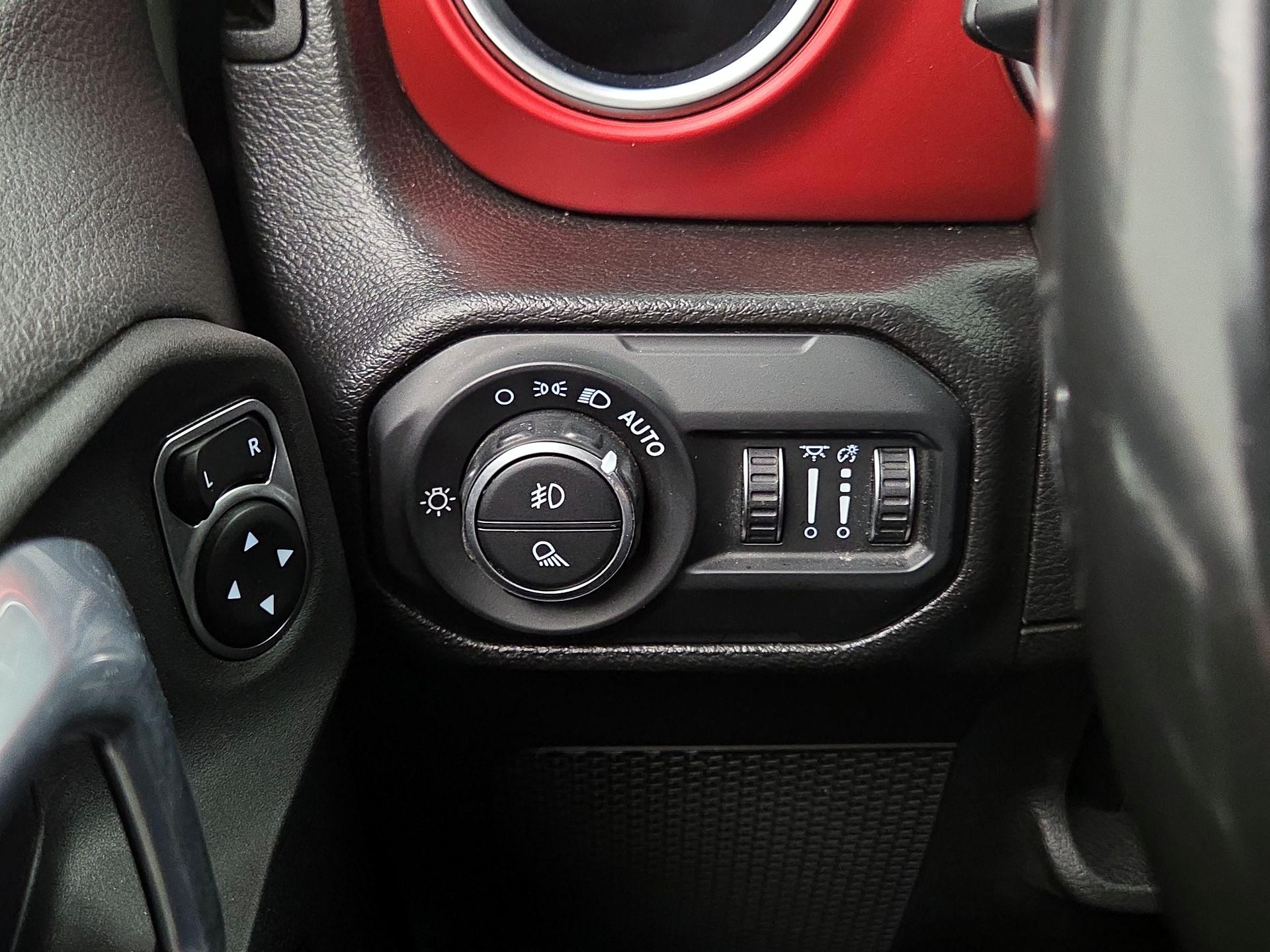 Thumbnail: 2022 Jeep Gladiator - 13