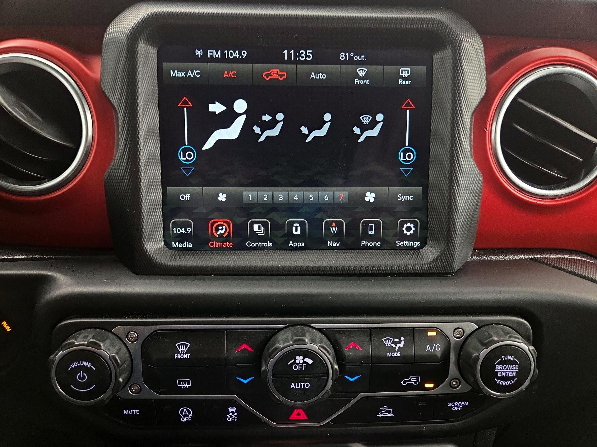 Thumbnail: 2022 Jeep Gladiator - 17