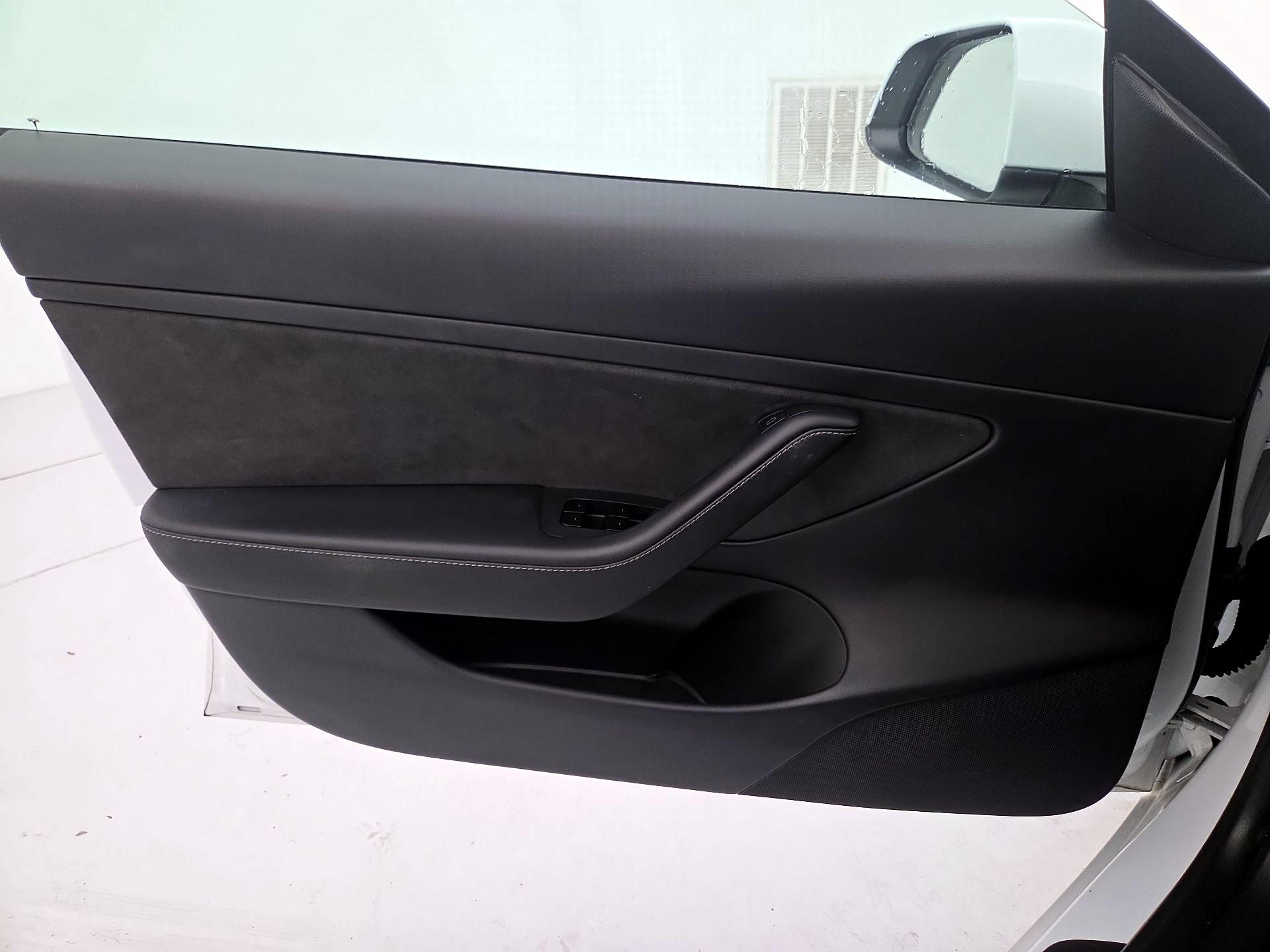 Thumbnail: 2021 Tesla Model 3 - 12