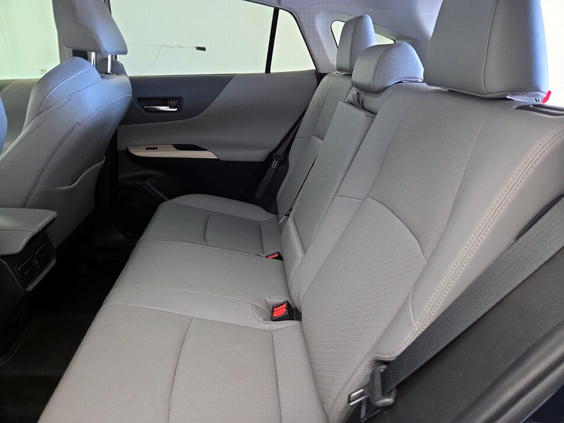 Thumbnail: 2021 Toyota Venza - 19