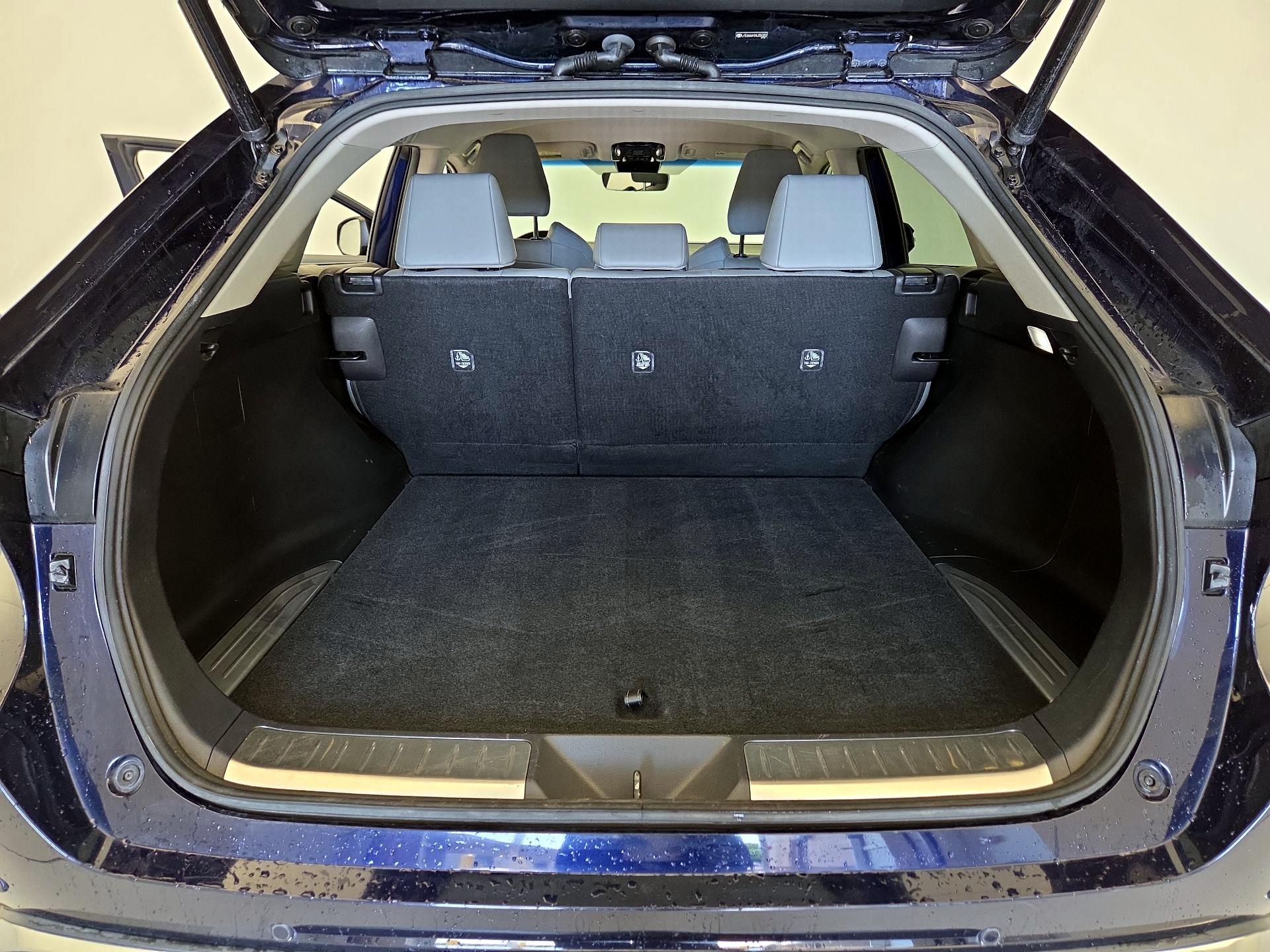 Thumbnail: 2021 Toyota Venza - 20